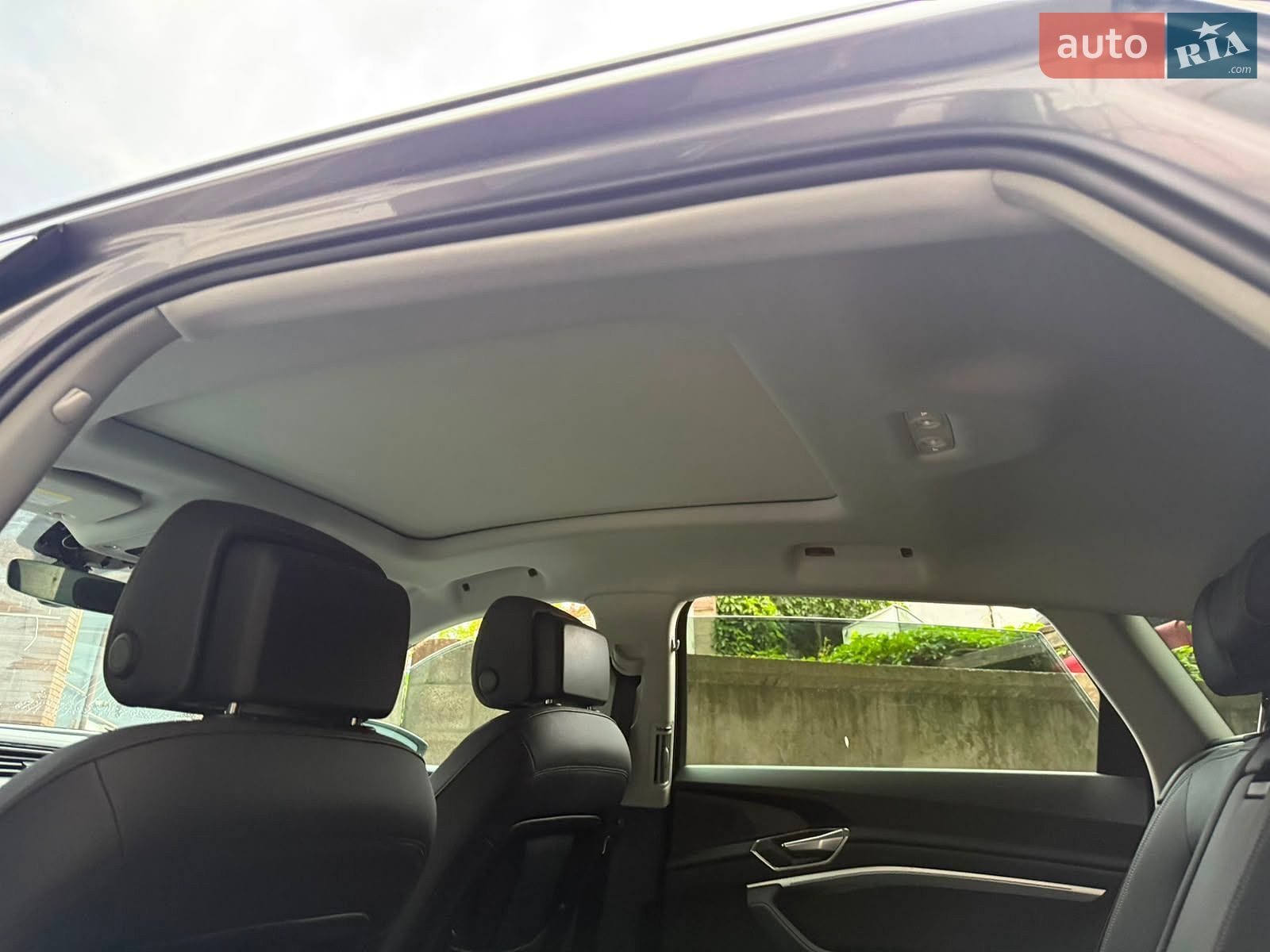 Audi e-tron 2021 VIN WA1AAAGE1MB005625 фото оголошення 6 з 26