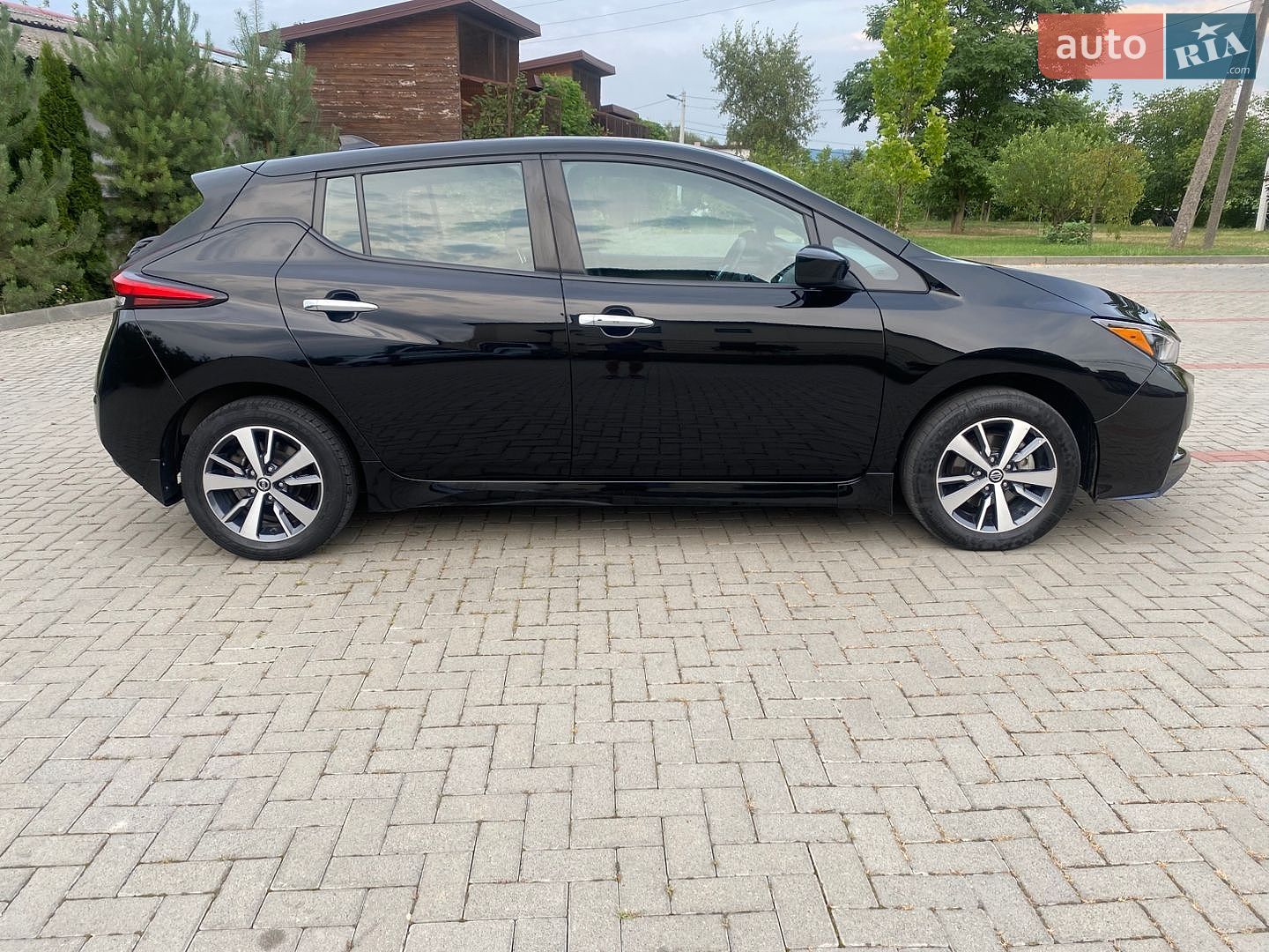 Nissan Leaf 2021 VIN 1N4BZ1BV4MC554228 фото оголошення 10 з 40