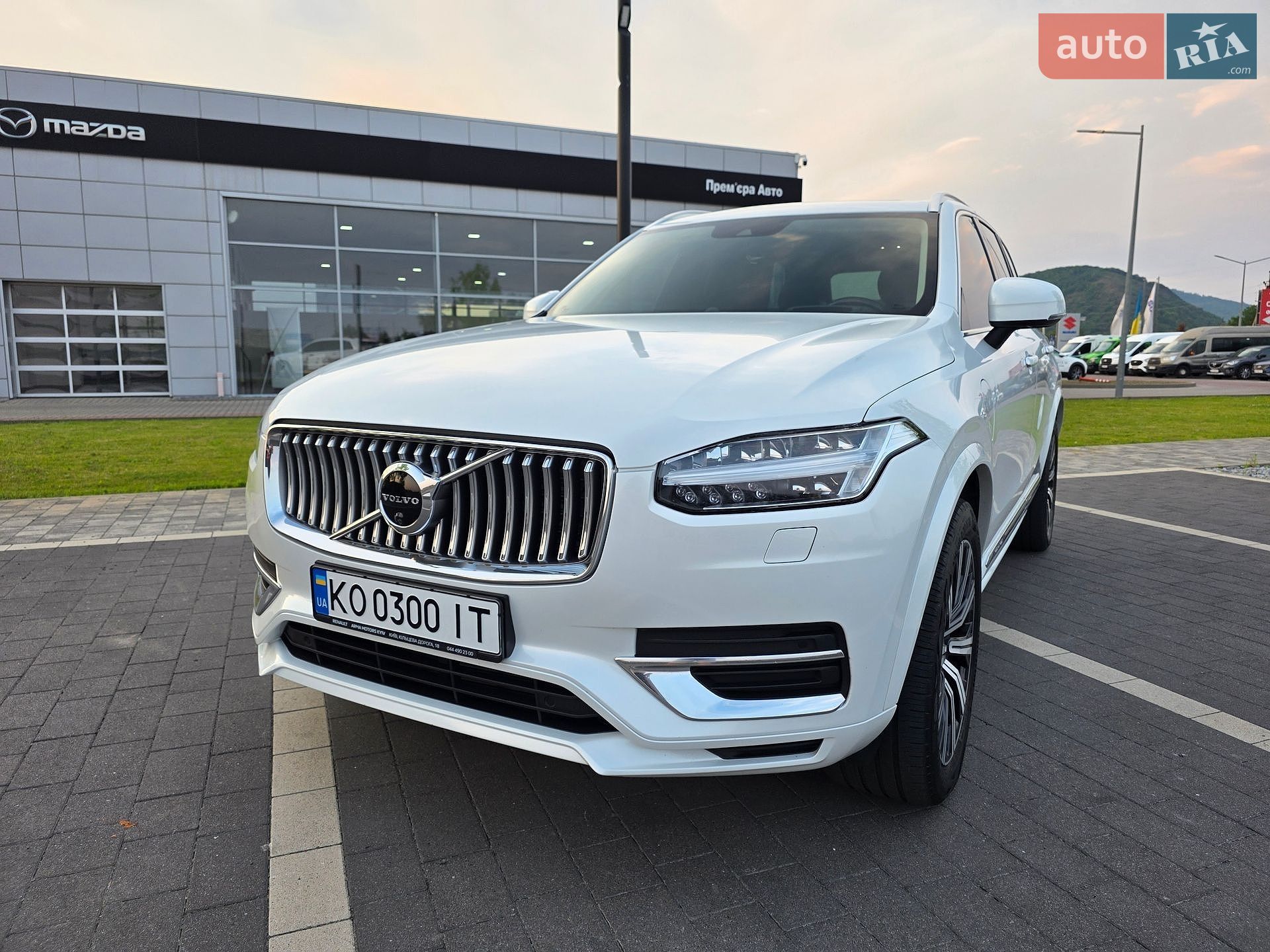 Volvo XC90 2020 VIN YV1LFBMUDM1702879 фото оголошення 5 з 52