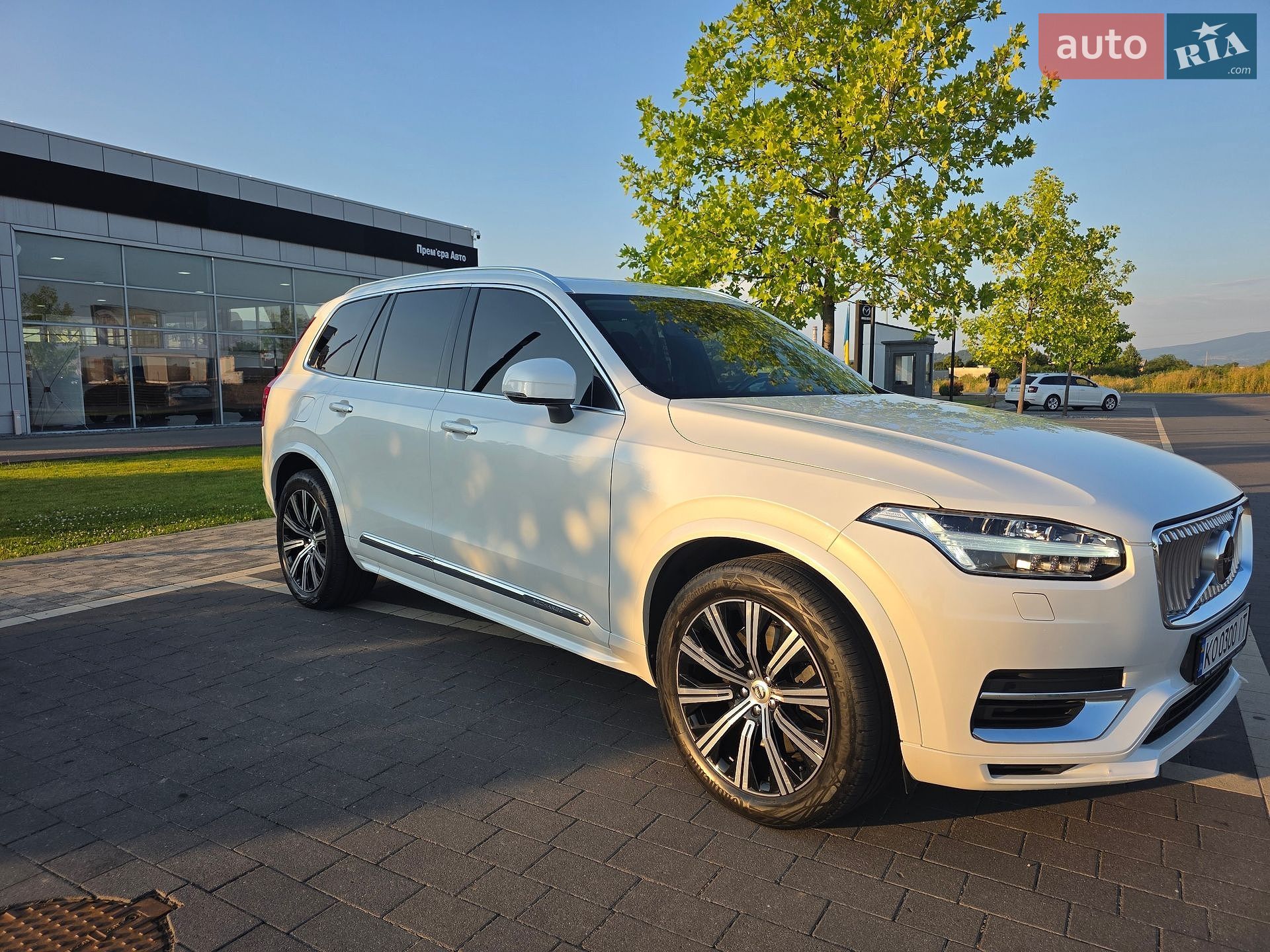 Volvo XC90 2020 VIN YV1LFBMUDM1702879 фото оголошення 9 з 52