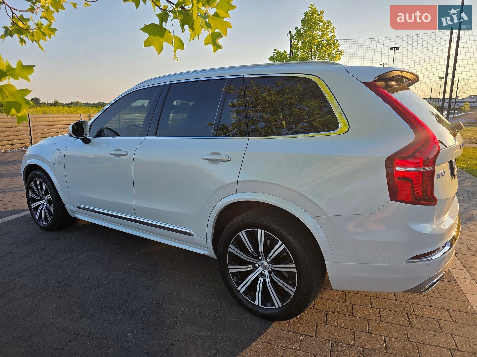 Volvo XC90 2020 VIN YV1LFBMUDM1702879 фото оголошення 15 з 52