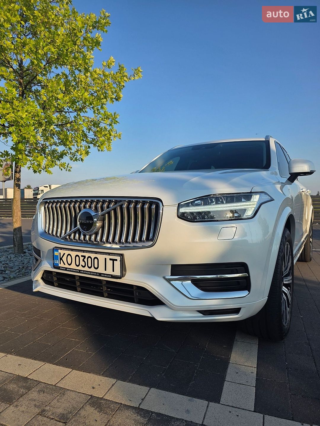 Volvo XC90 2020 VIN YV1LFBMUDM1702879 фото оголошення 19 з 52