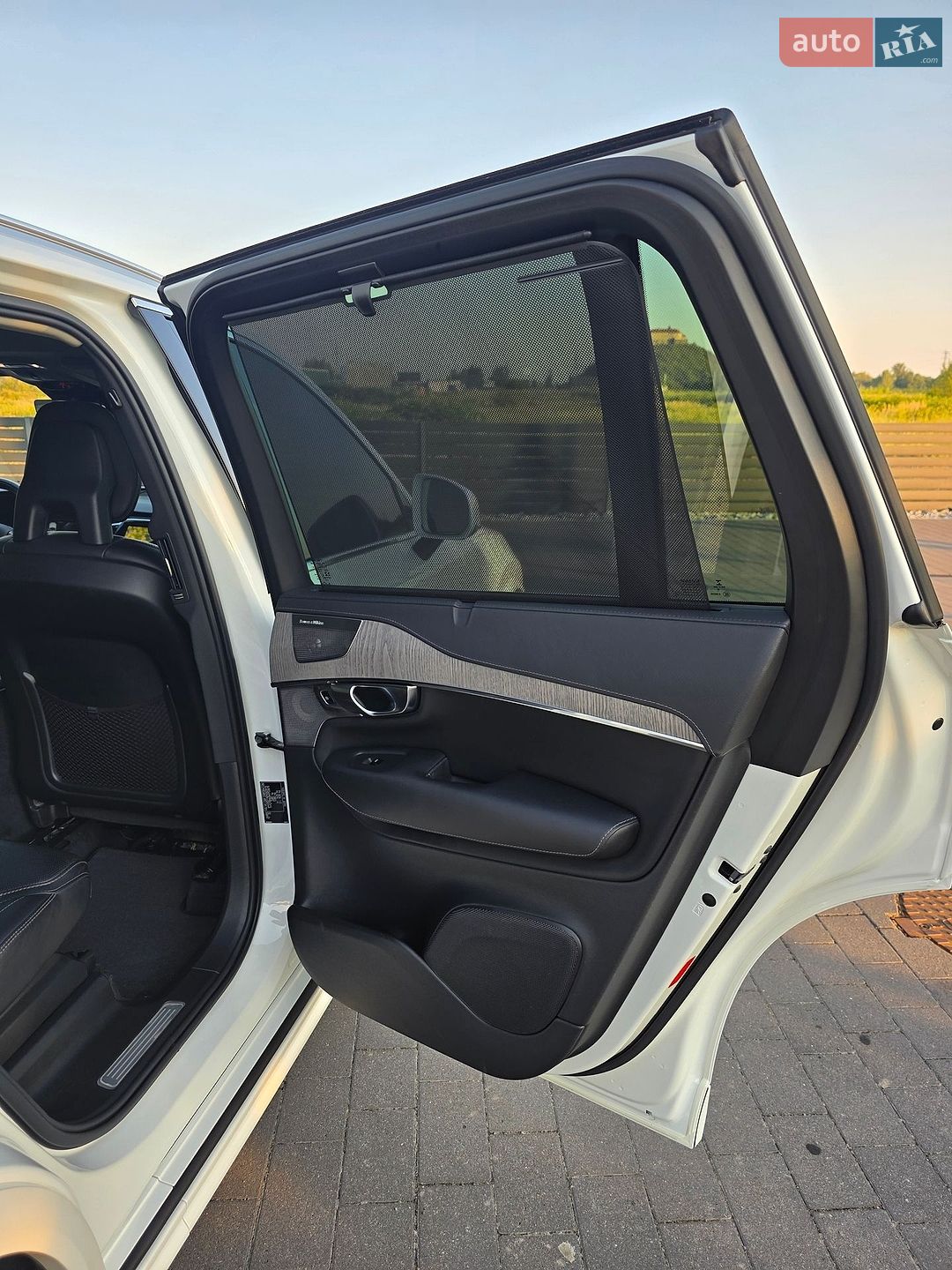 Volvo XC90 2020 VIN YV1LFBMUDM1702879 фото оголошення 28 з 52