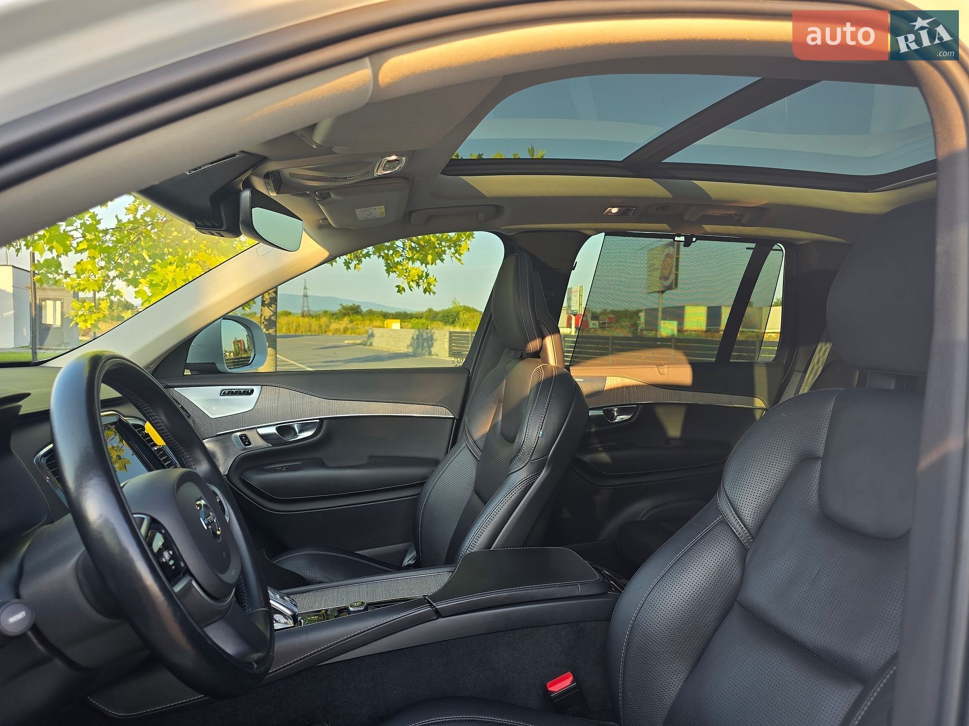 Volvo XC90 2020 VIN YV1LFBMUDM1702879 фото оголошення 44 з 52