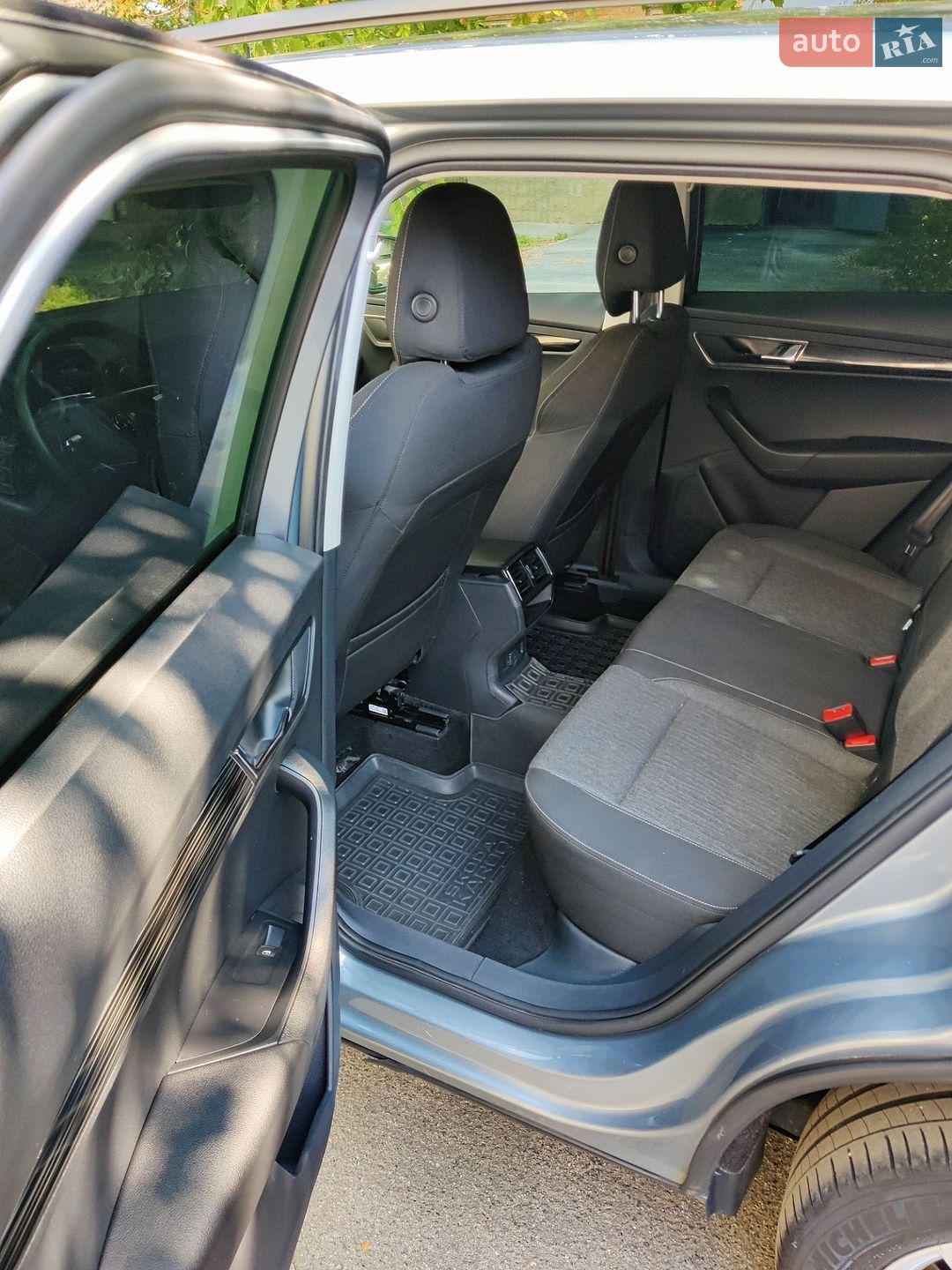 Skoda Karoq 2021 VIN TMBJC6NU5MB250046 фото оголошення 2 з 18