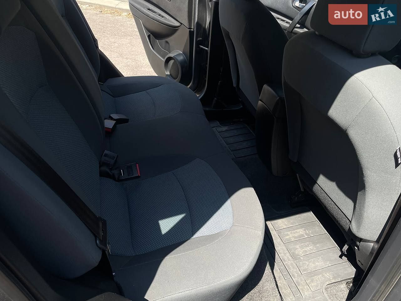 Nissan Qashqai 2012 VIN SJNFAAJ10U2675870 фото оголошення 3 з 39