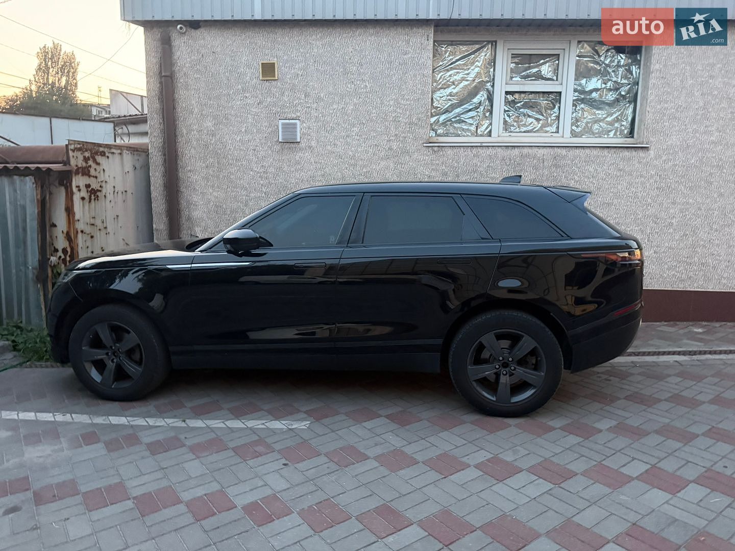 Land Rover Range Rover Velar 2018 VIN SALYB2RN9JA710574 фото оголошення 9 з 18