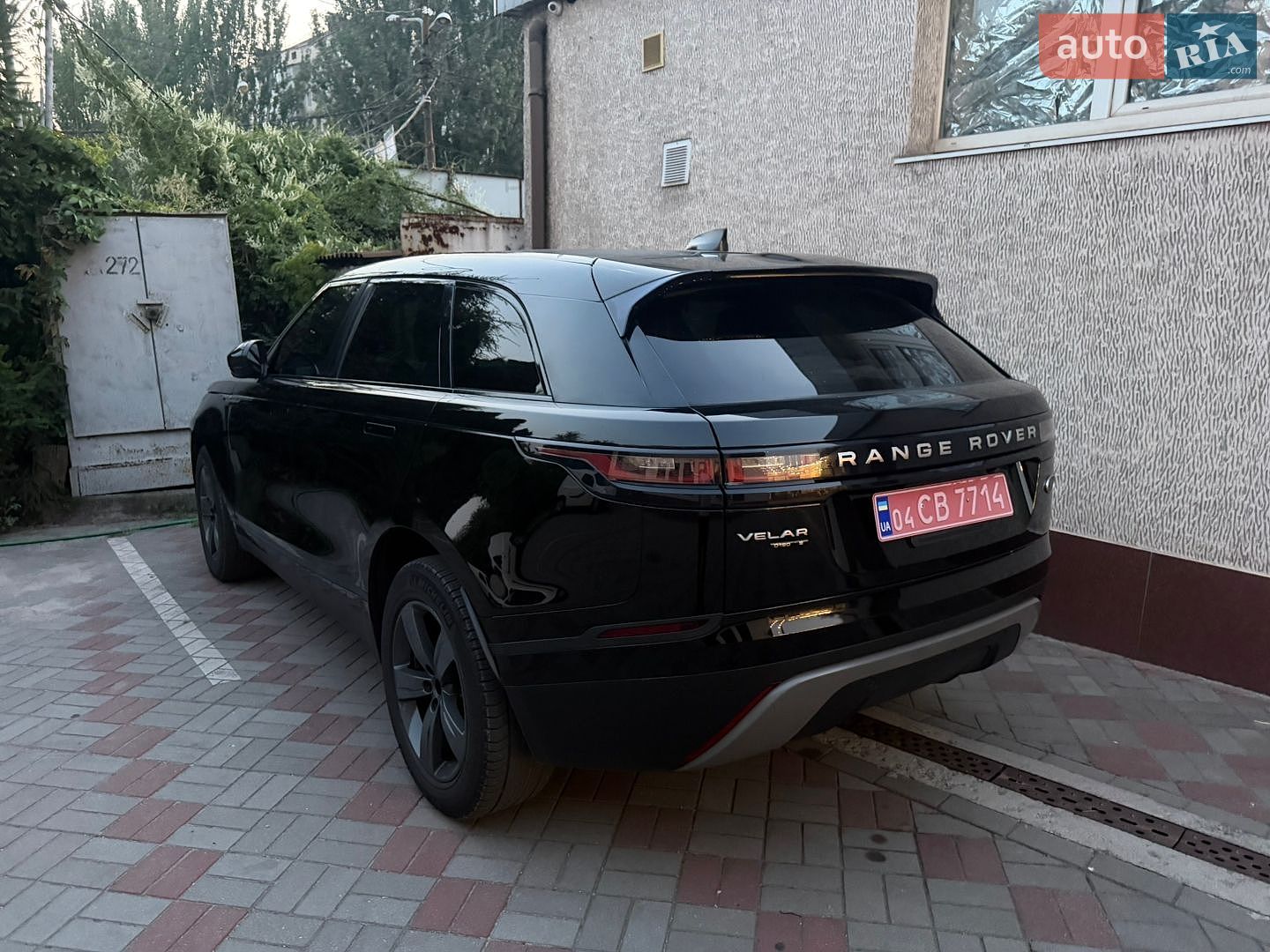Land Rover Range Rover Velar 2018 VIN SALYB2RN9JA710574 фото оголошення 10 з 18