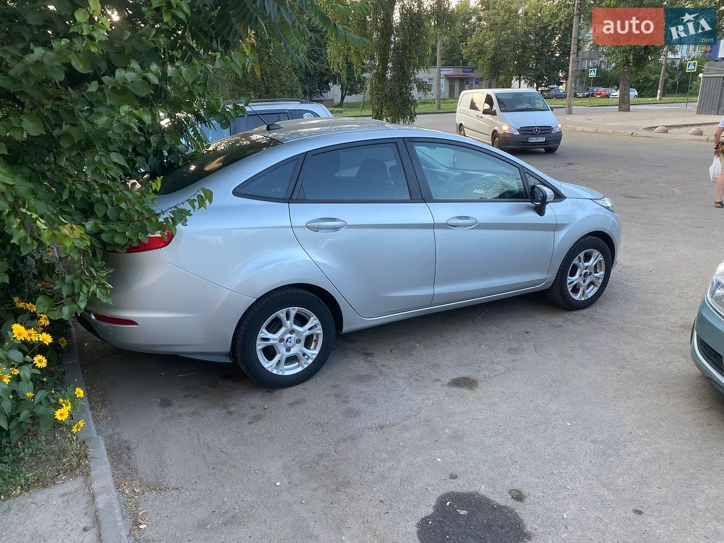 Ford Fiesta 2013 VIN 3FADP4BJ9EM171303 фото оголошення 2 з 24