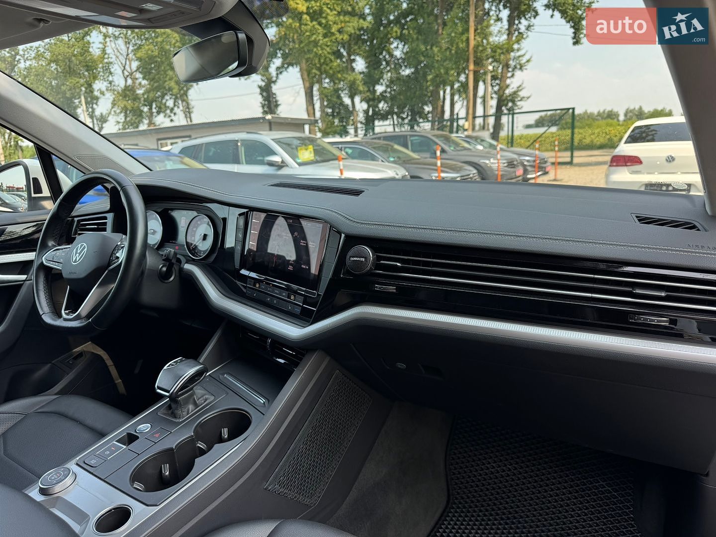 Volkswagen Touareg 2021 VIN WVGZZZCRZMD033915 фото оголошення 12 з 48