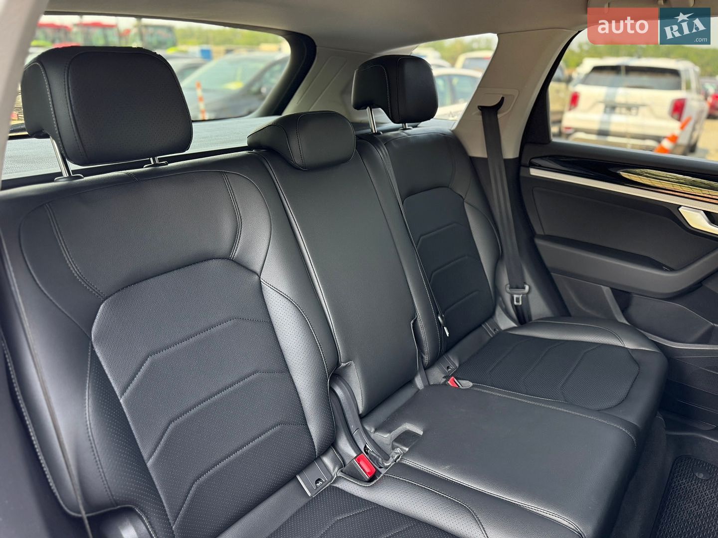 Volkswagen Touareg 2021 VIN WVGZZZCRZMD033915 фото оголошення 32 з 48