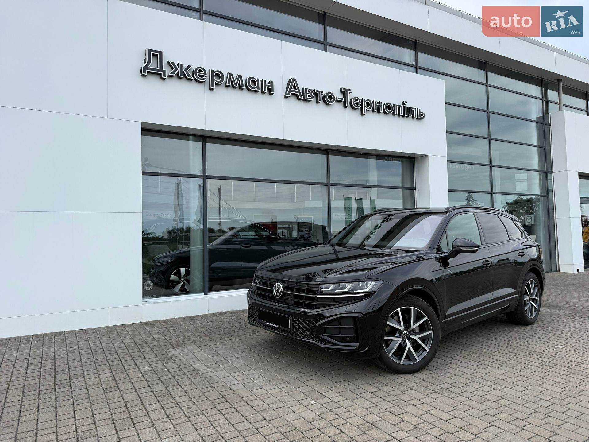 Volkswagen Touareg 2025 VIN WVGZZZCR3SD015031 фото оголошення 3 з 28