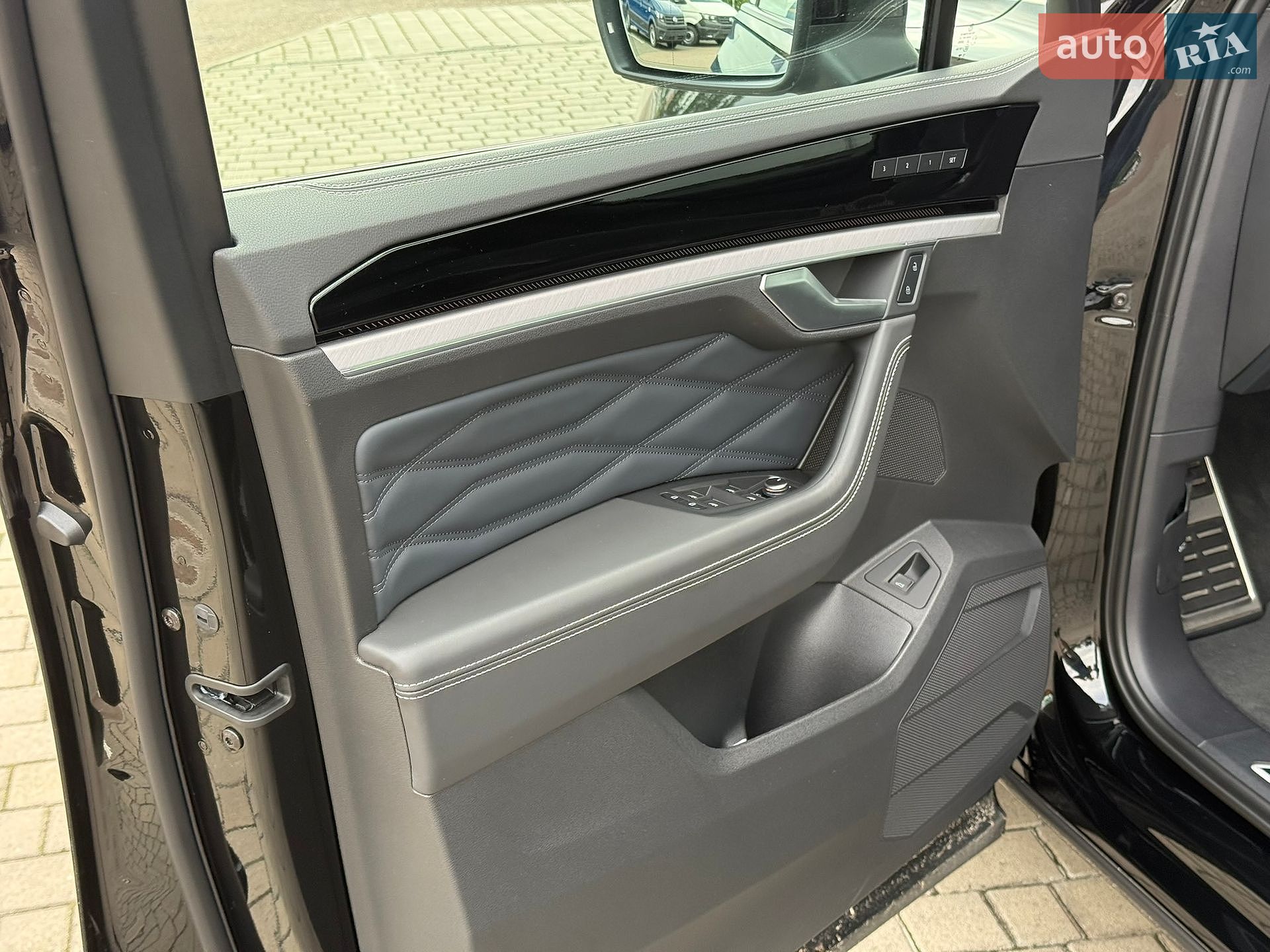 Volkswagen Touareg 2025 VIN WVGZZZCR3SD015031 фото оголошення 9 з 28