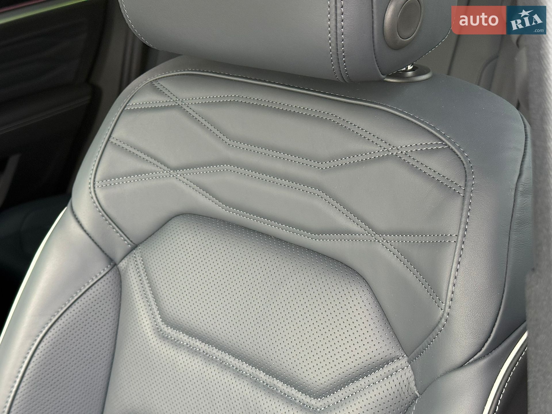 Volkswagen Touareg 2025 VIN WVGZZZCR3SD015031 фото оголошення 13 з 28