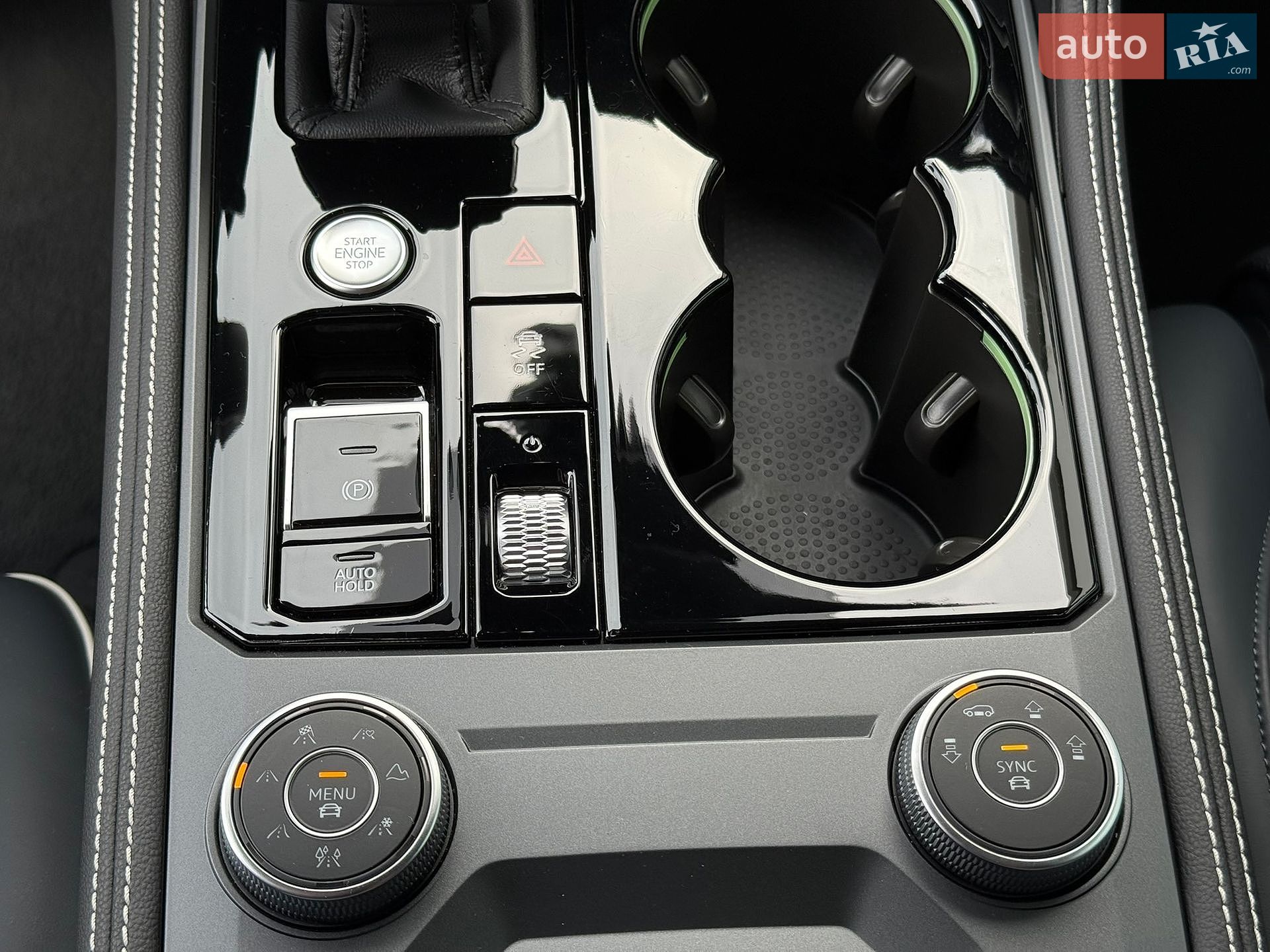 Volkswagen Touareg 2025 VIN WVGZZZCR3SD015031 фото оголошення 18 з 28