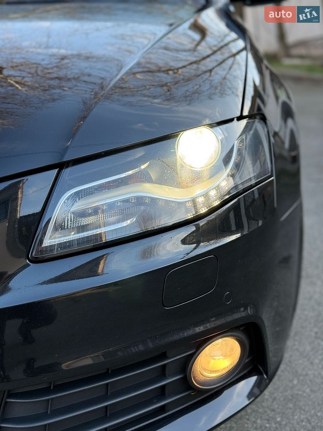 Audi A4 2011 VIN WAUZZZ8K6CA111011 фото оголошення 2 з 45