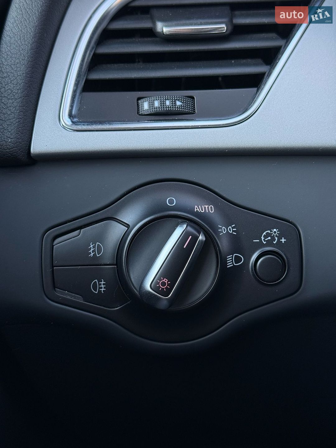 Audi A4 2011 VIN WAUZZZ8K6CA111011 фото оголошення 26 з 45