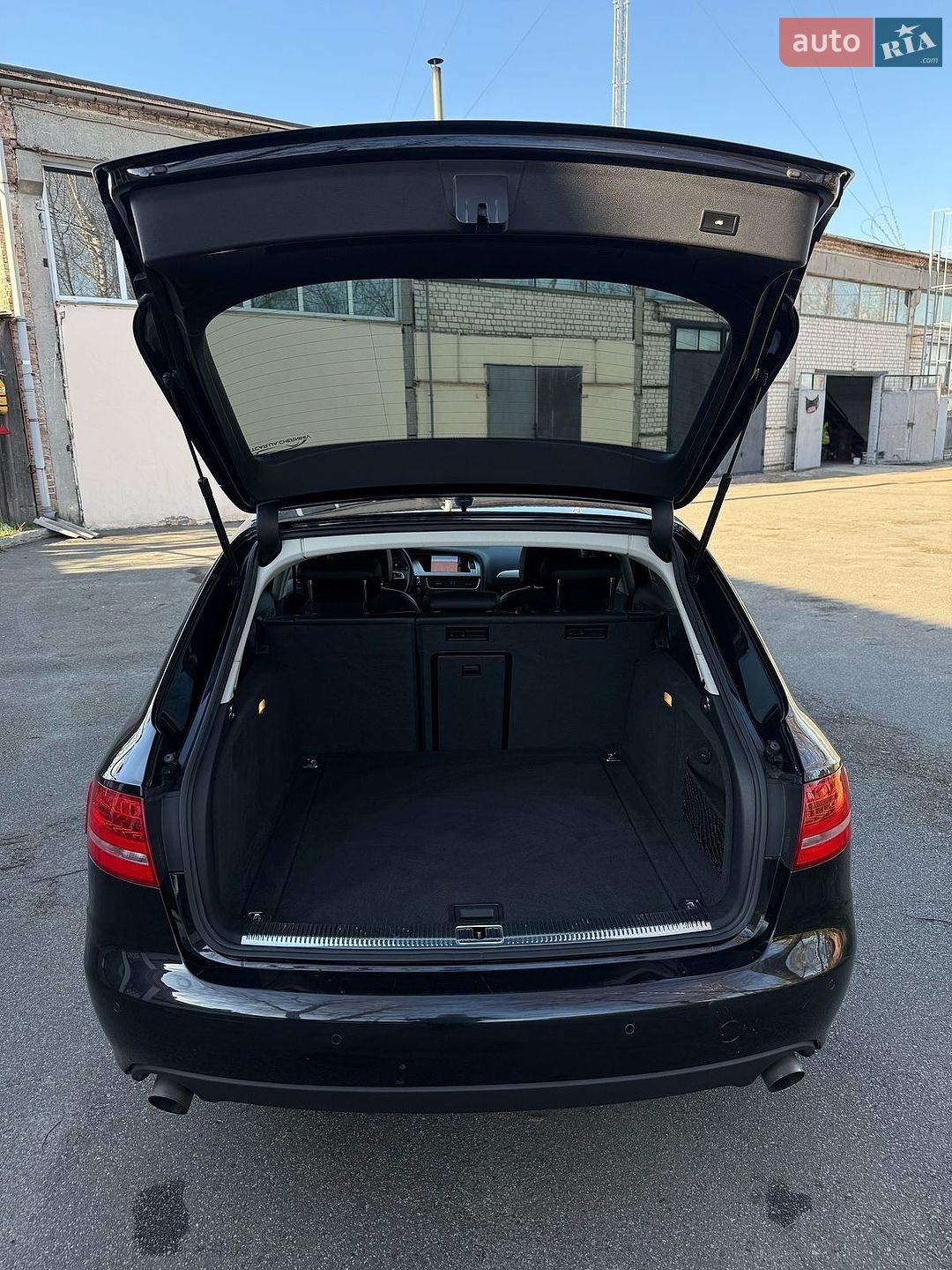 Audi A4 2011 VIN WAUZZZ8K6CA111011 фото оголошення 40 з 45