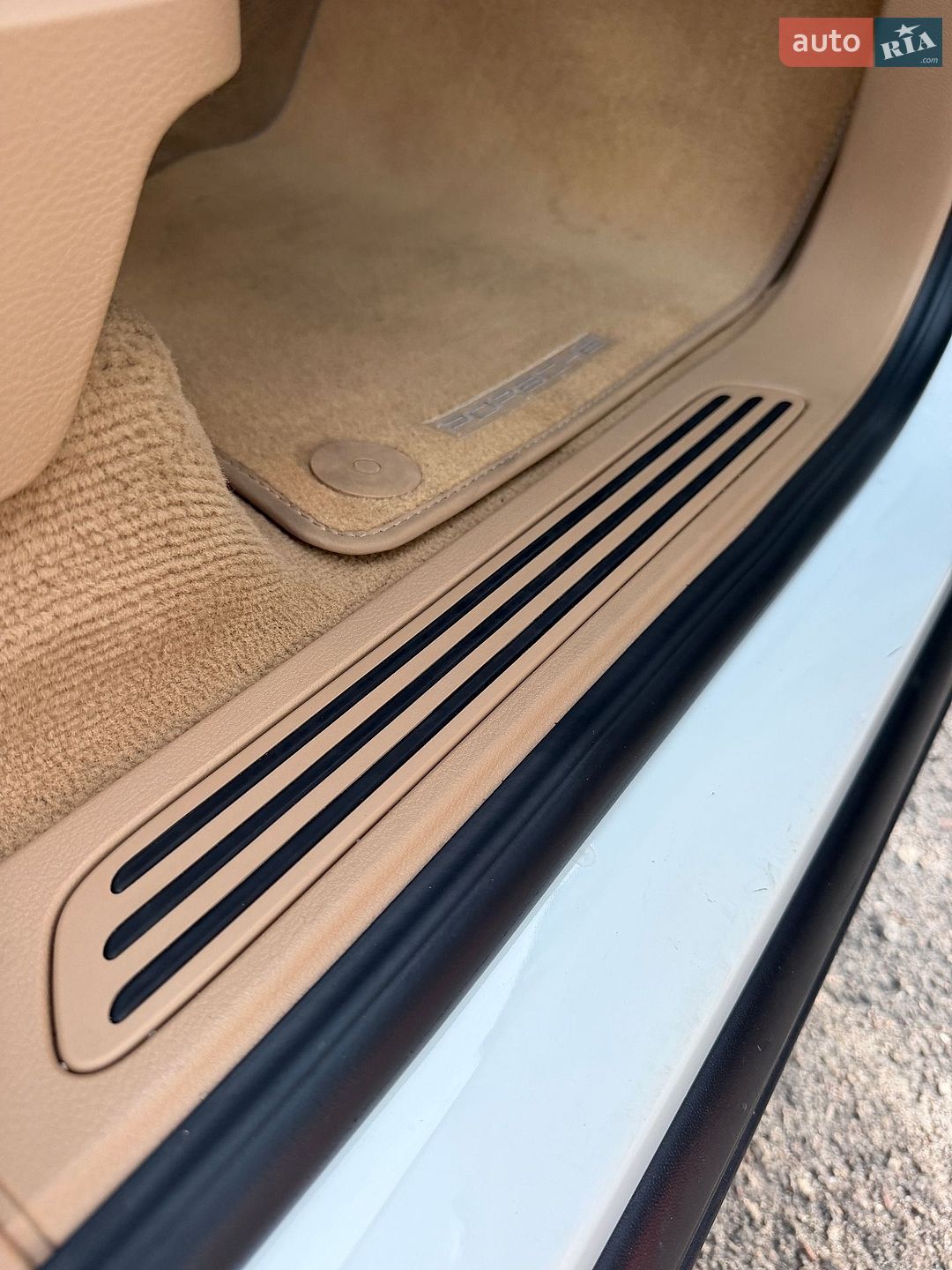 Porsche Cayenne 2013 VIN WP1AF2A21DLA43988 фото оголошення 31 з 49
