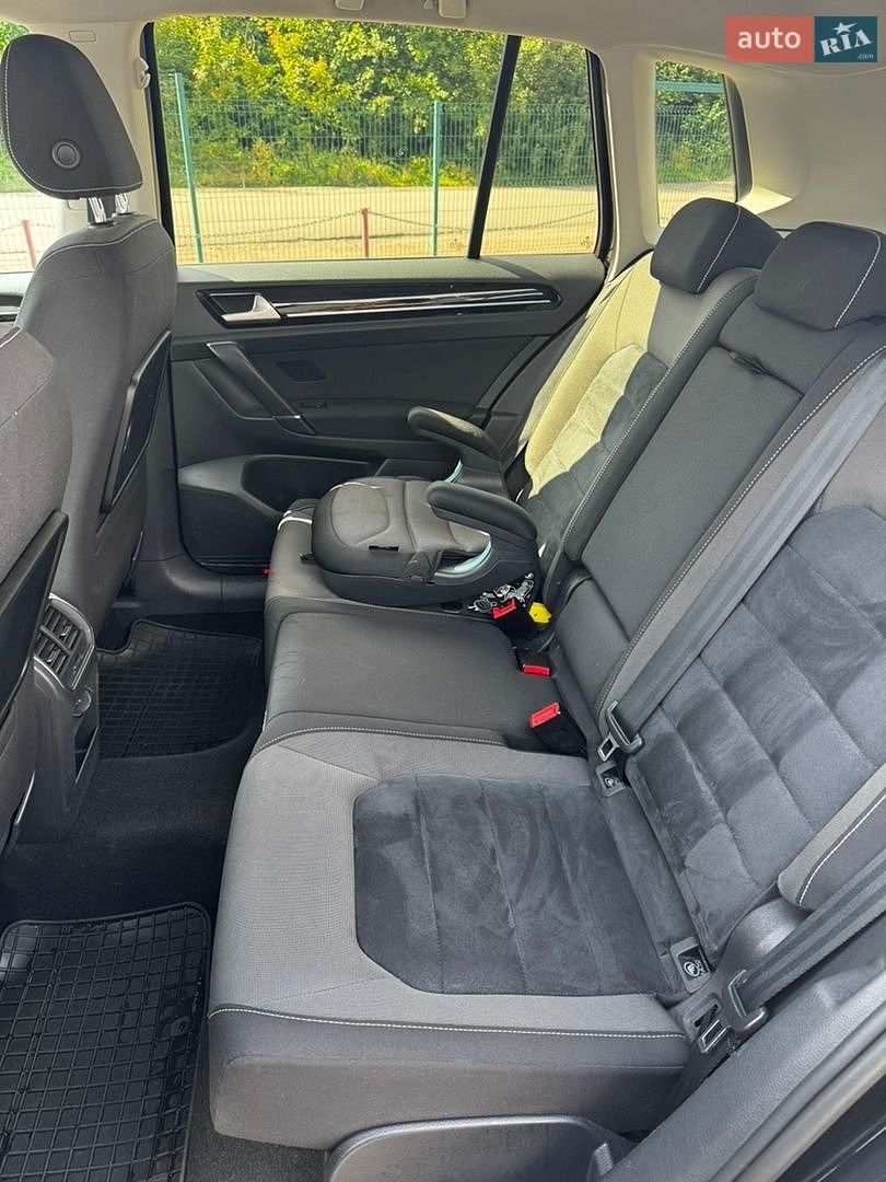 Volkswagen Golf 2015 VIN WVWZZZAUZGW515586 фото оголошення 12 з 13