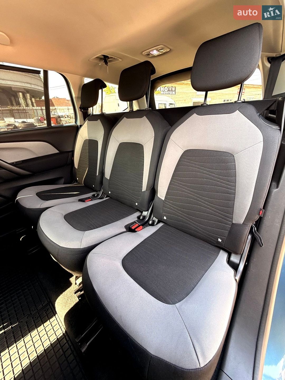 Citroen C4 Picasso 2014 VIN VF73A5FV8EJ575401 фото оголошення 23 з 29