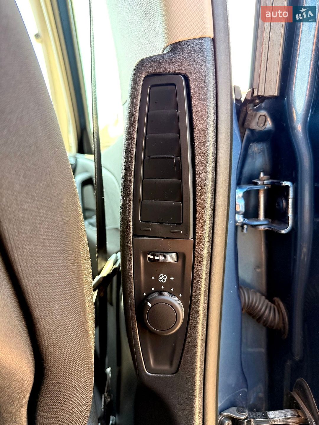 Citroen C4 Picasso 2014 VIN VF73A5FV8EJ575401 фото оголошення 24 з 29