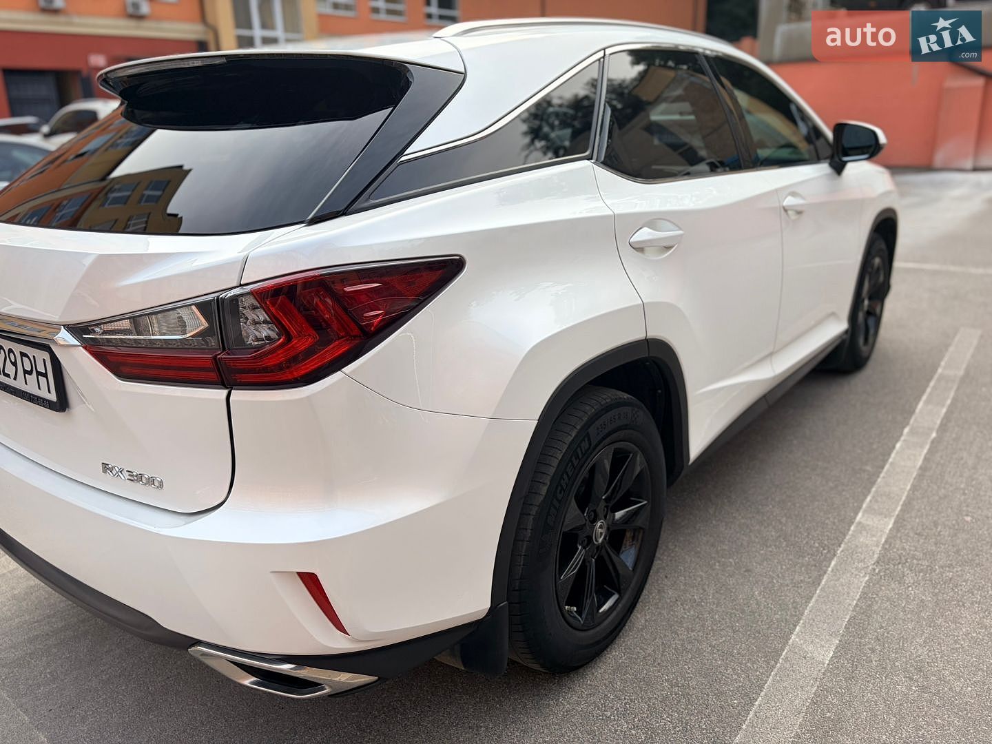 Lexus RX 2018 VIN JTJBAMCA302062849 фото оголошення 7 з 25