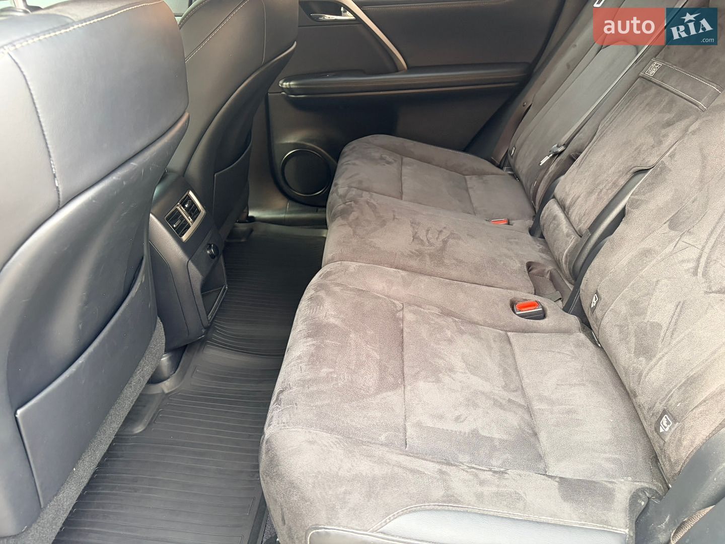 Lexus RX 2018 VIN JTJBAMCA302062849 фото оголошення 15 з 25