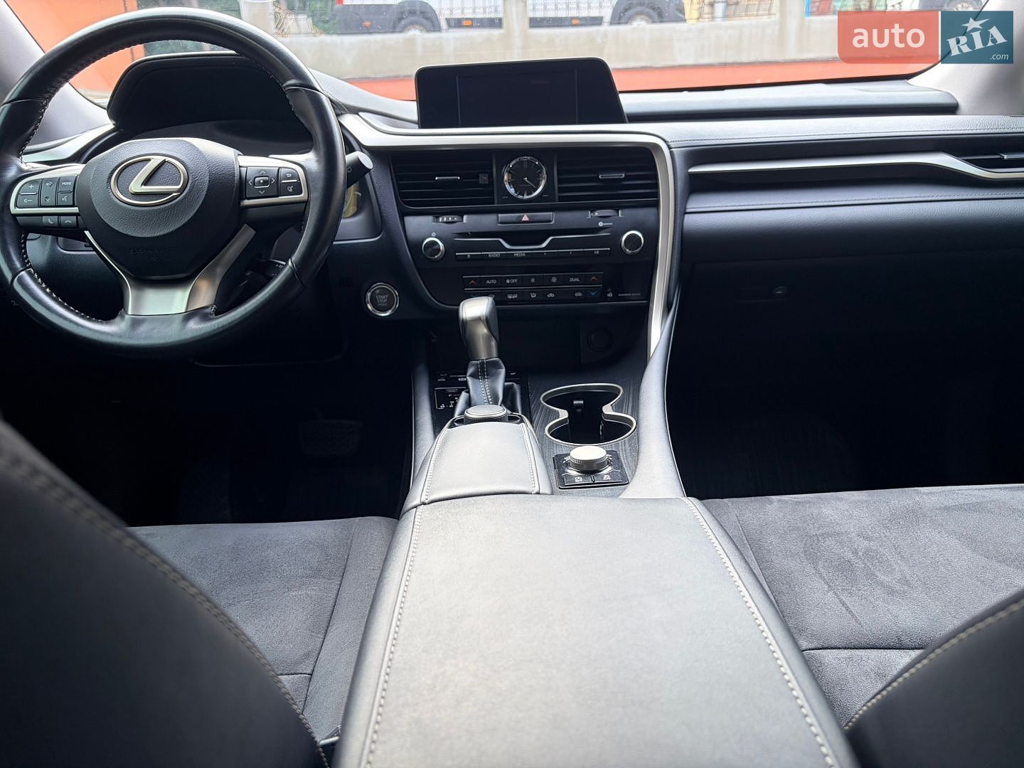 Lexus RX 2018 VIN JTJBAMCA302062849 фото оголошення 18 з 25