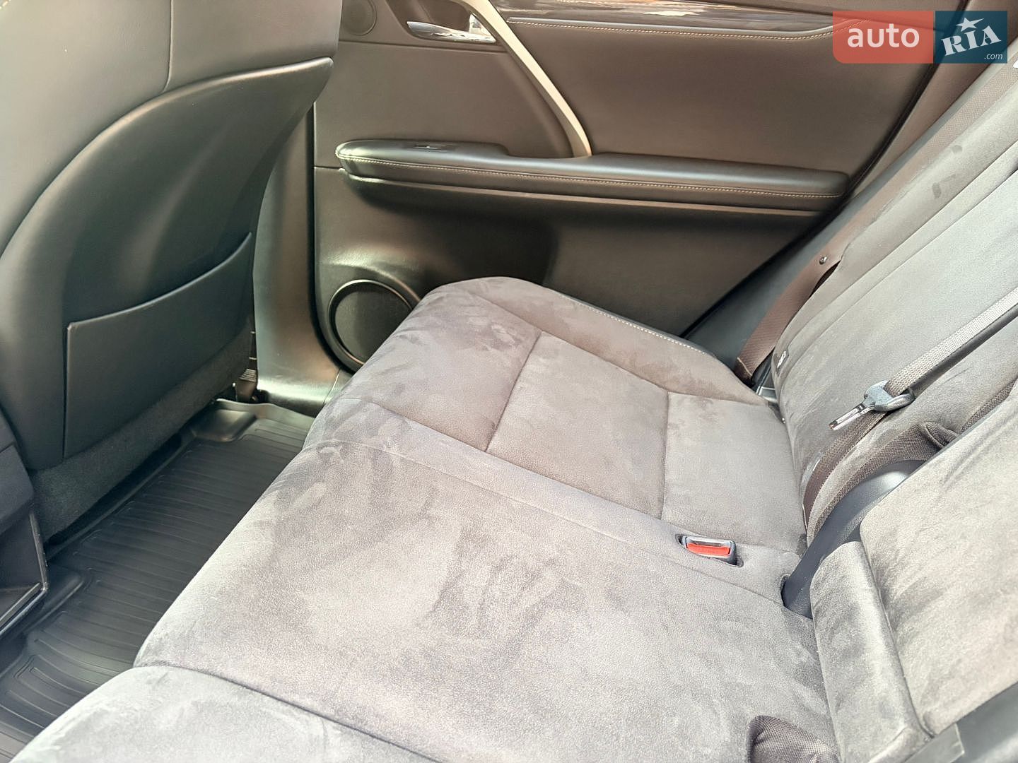 Lexus RX 2018 VIN JTJBAMCA302062849 фото оголошення 22 з 25