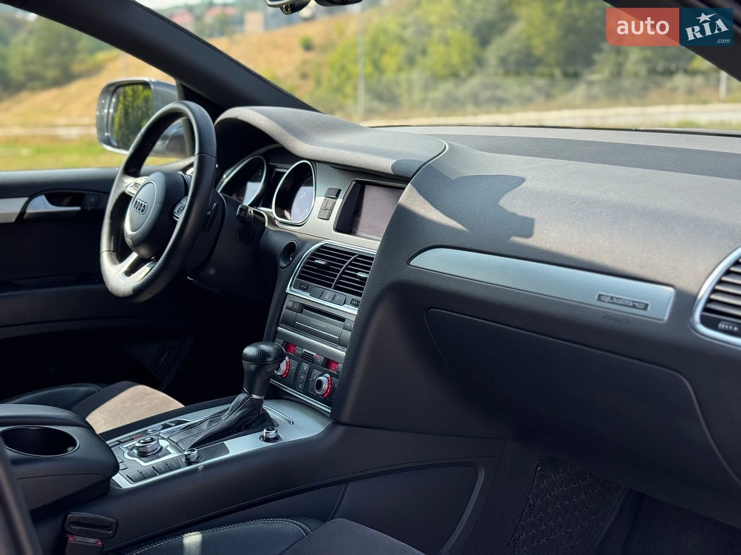 Audi Q7 2015 VIN WAUZZZ4L9FD029291 фото оголошення 17 з 39