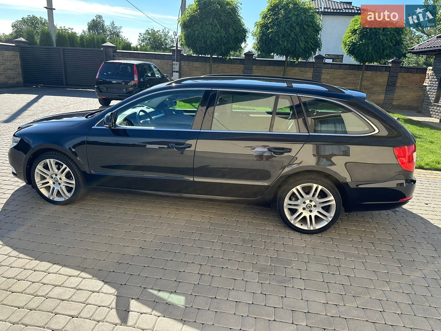 Skoda Superb 2011 VIN TMBJB93T3B9046588 фото оголошення 5 з 52