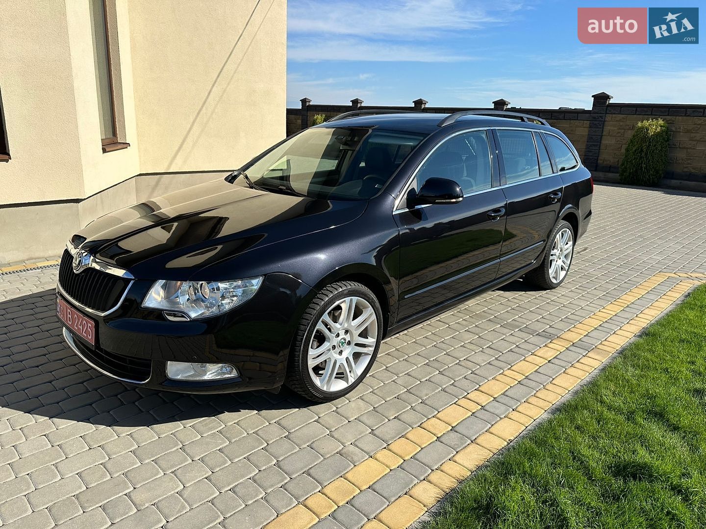 Skoda Superb 2011 VIN TMBJB93T3B9046588 фото оголошення 3 з 52