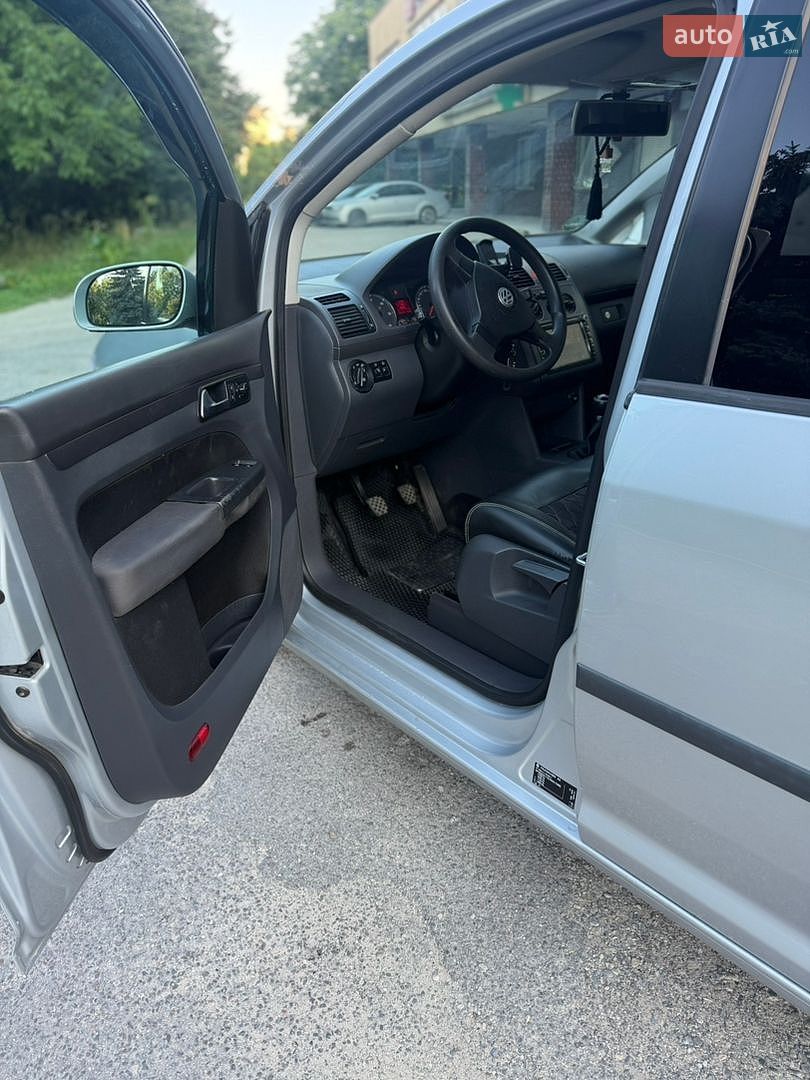 Volkswagen Touran 2006 VIN WVGZZZ1TZ7W017892 фото оголошення 10 з 12