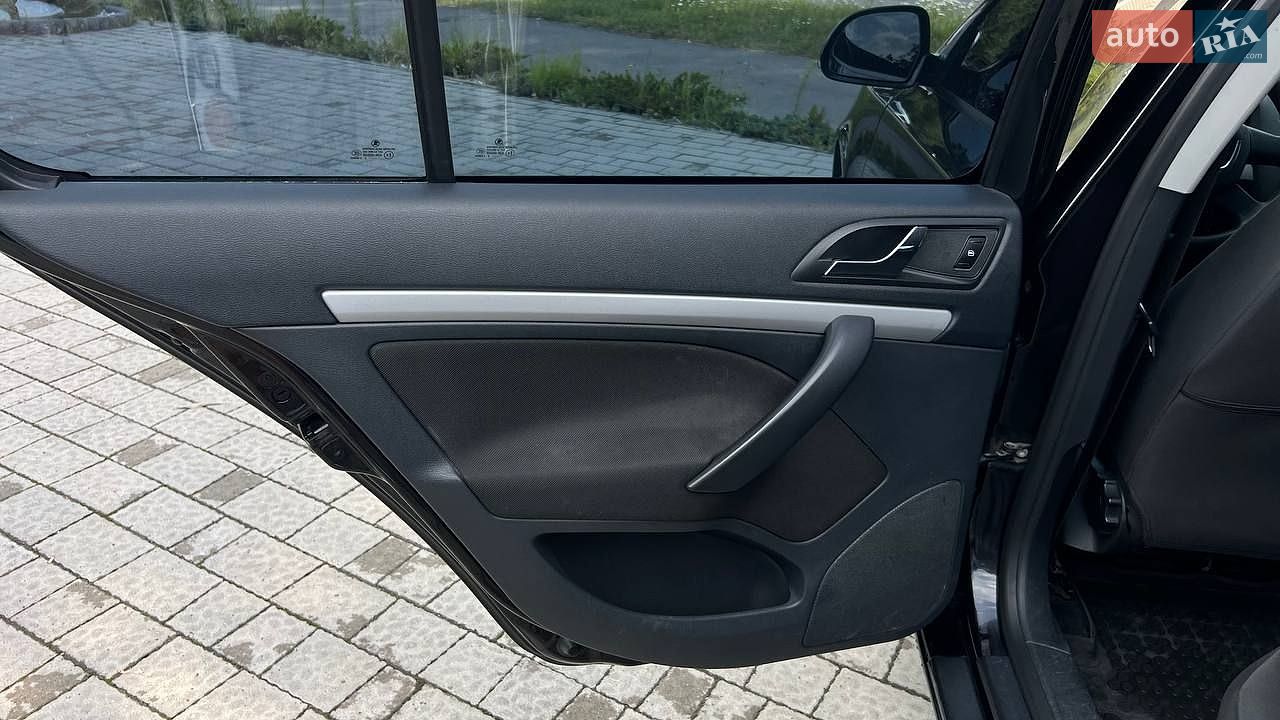 Skoda Octavia 2012 VIN TMBCA412XCB159065 фото оголошення 23 з 35