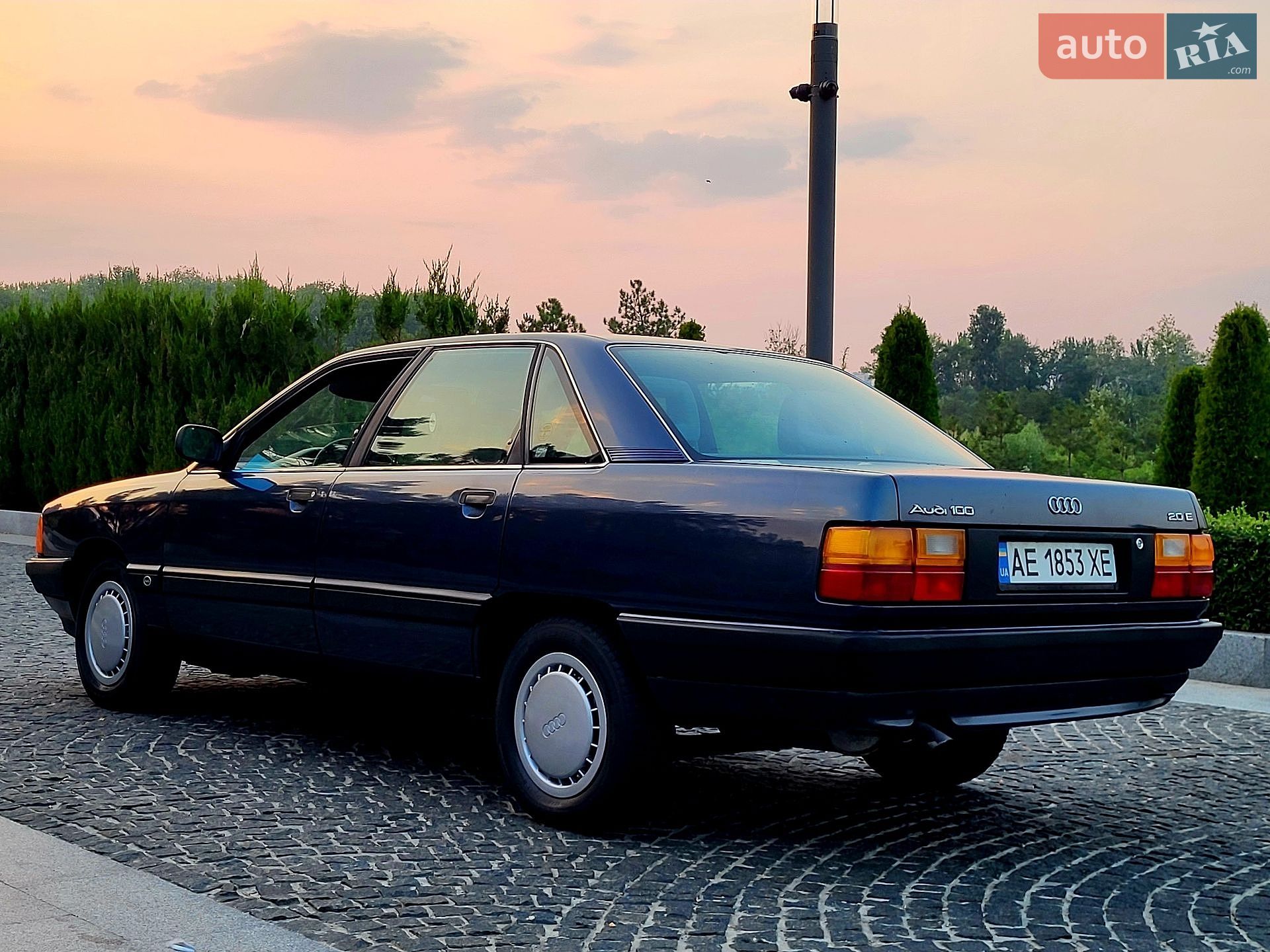 Audi 100 1988 VIN WAUZZZ44ZJN205700 фото оголошення 6 з 47