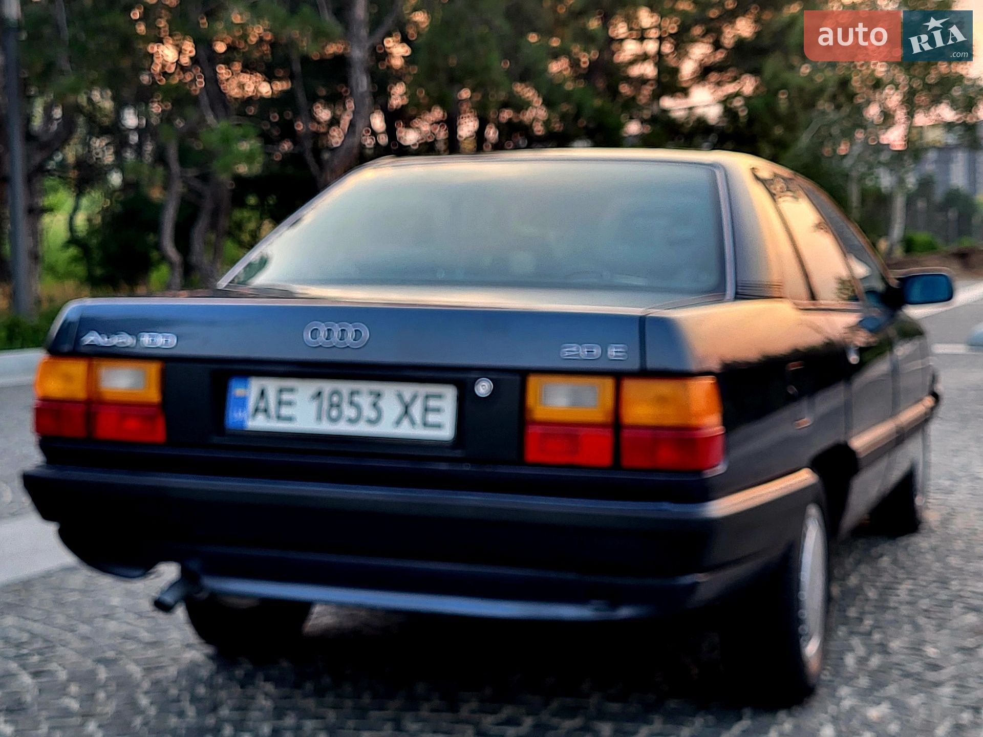 Audi 100 1988 VIN WAUZZZ44ZJN205700 фото оголошення 10 з 47