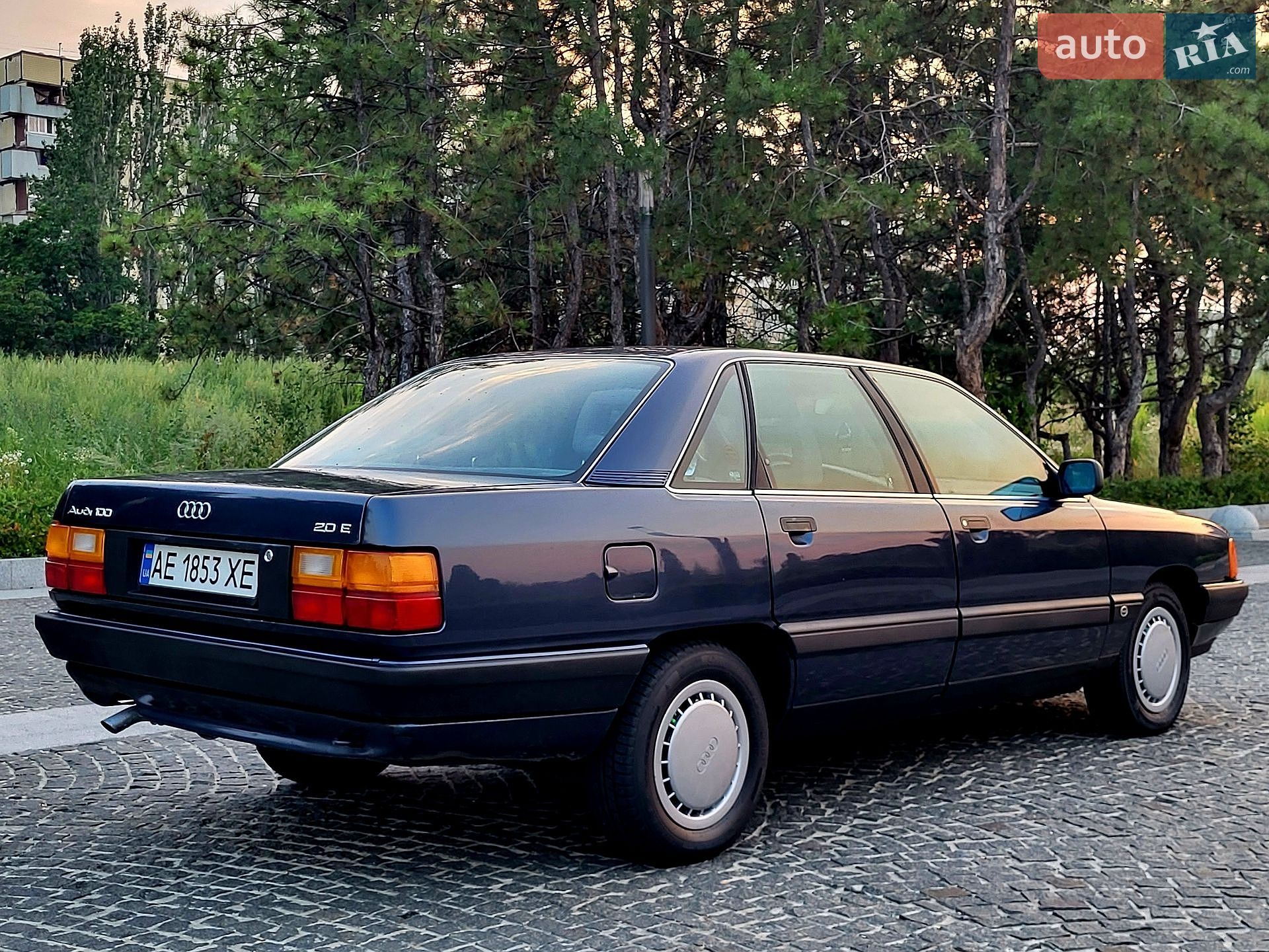 Audi 100 1988 VIN WAUZZZ44ZJN205700 фото оголошення 12 з 47