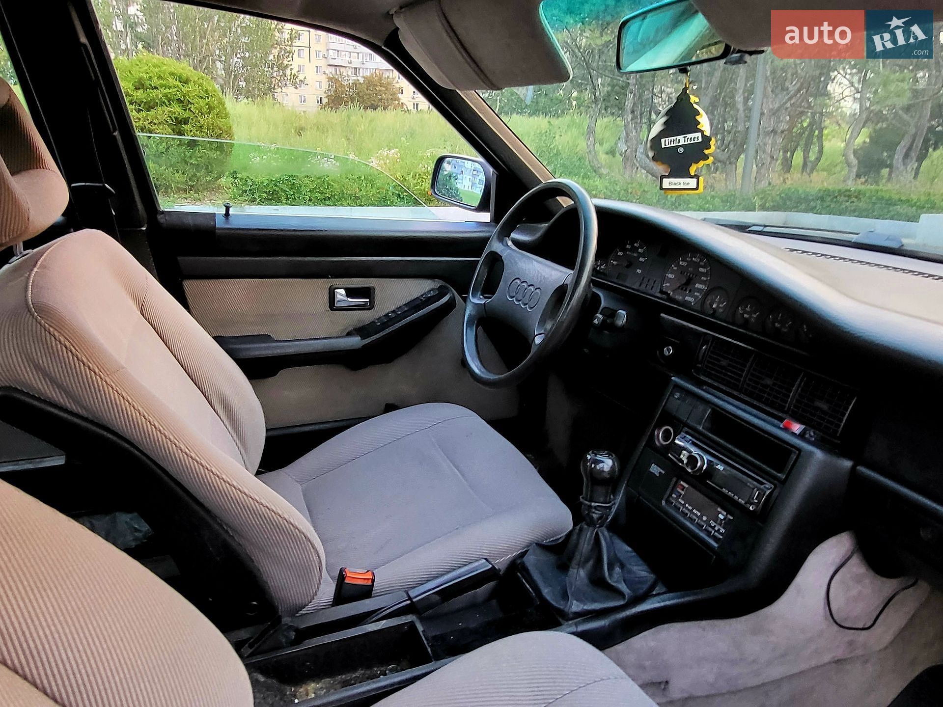 Audi 100 1988 VIN WAUZZZ44ZJN205700 фото оголошення 17 з 47