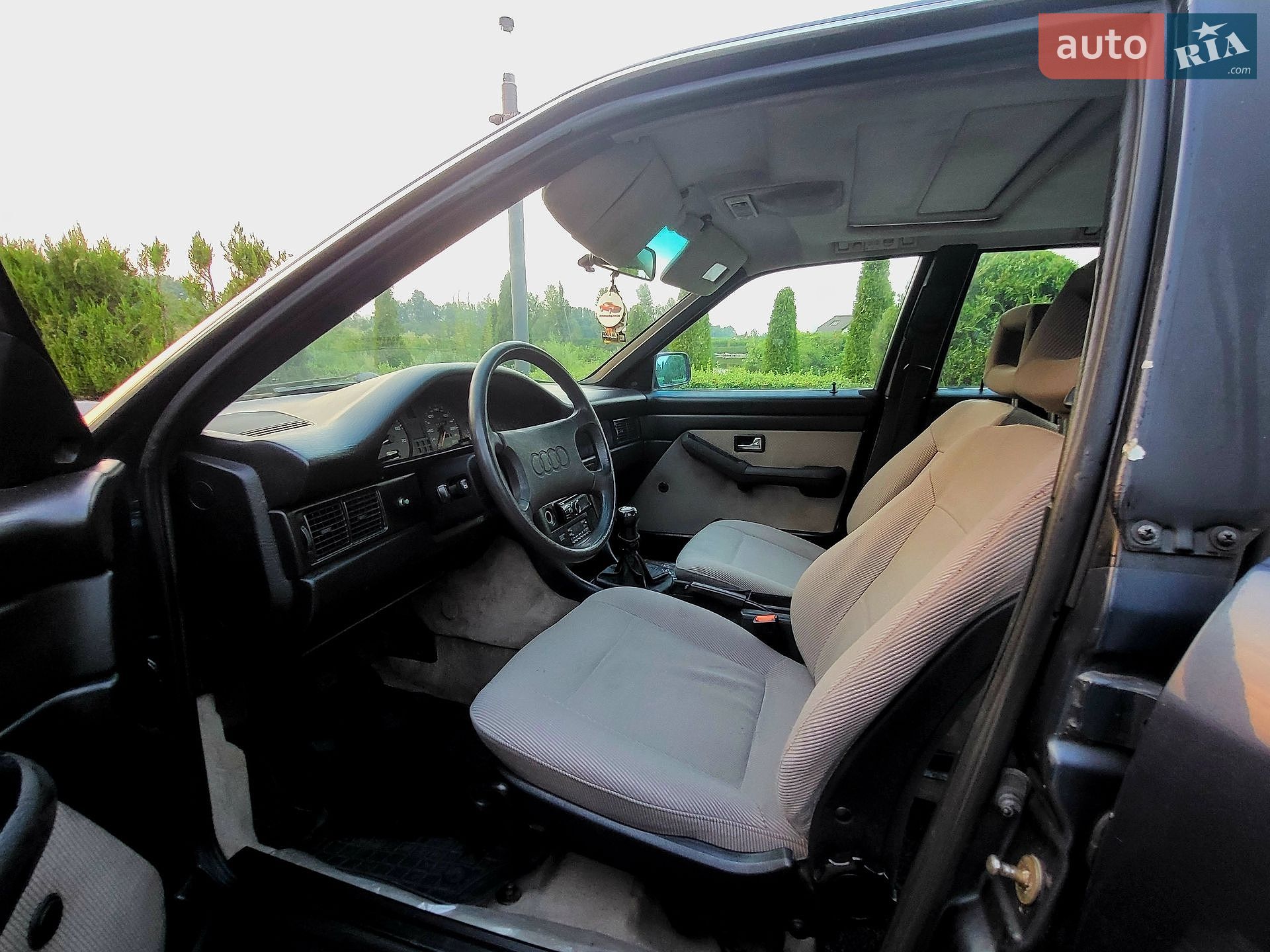 Audi 100 1988 VIN WAUZZZ44ZJN205700 фото оголошення 24 з 47