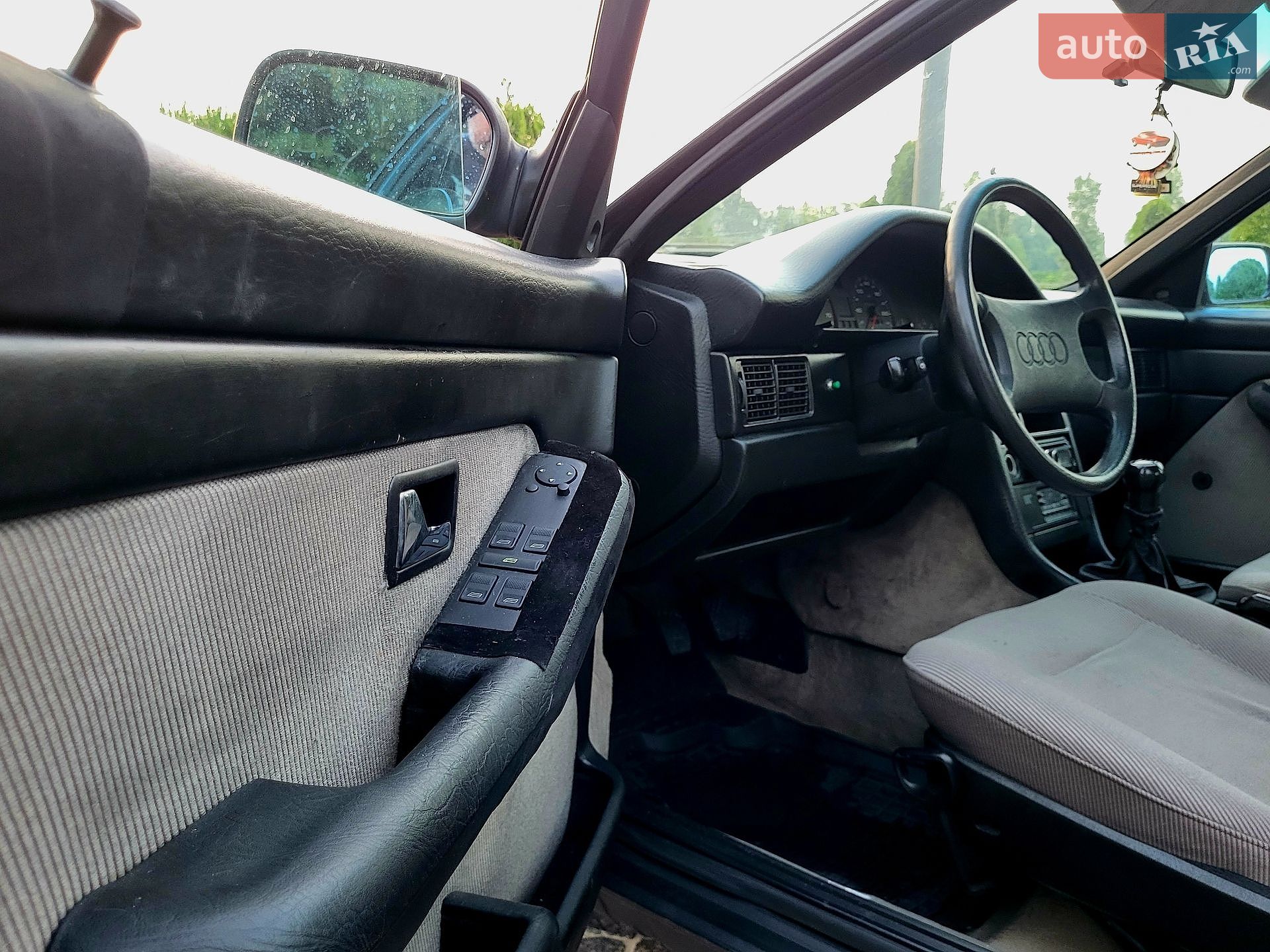 Audi 100 1988 VIN WAUZZZ44ZJN205700 фото оголошення 25 з 47