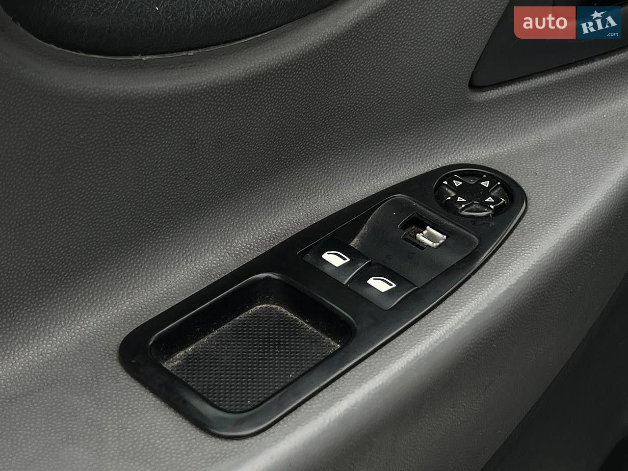 Peugeot Expert 2009 VIN VF3XTRHKH64139516 фото оголошення 14 з 19