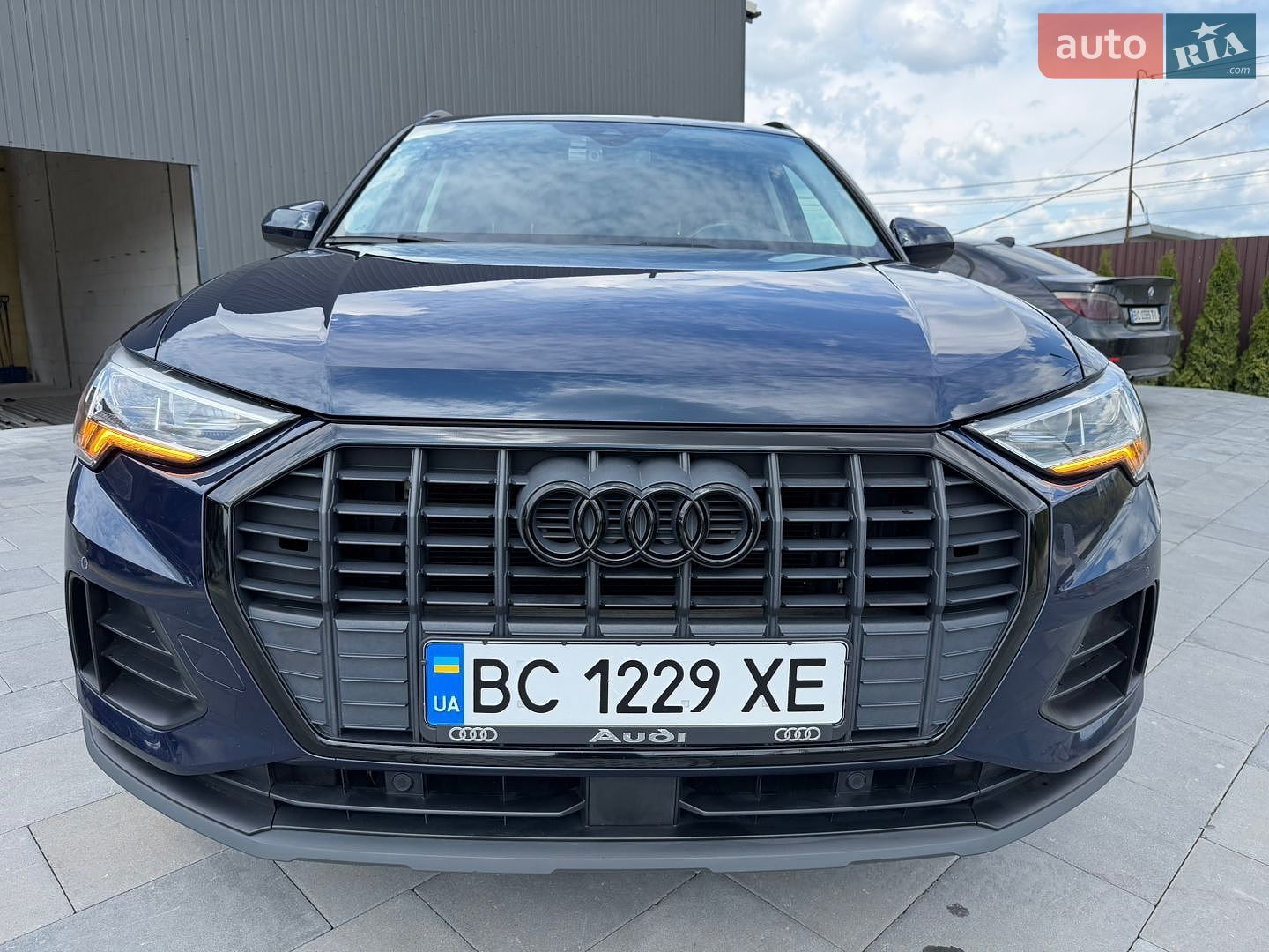 Audi Q3 2019 VIN WAUZZZF32L1060621 фото оголошення 3 з 24