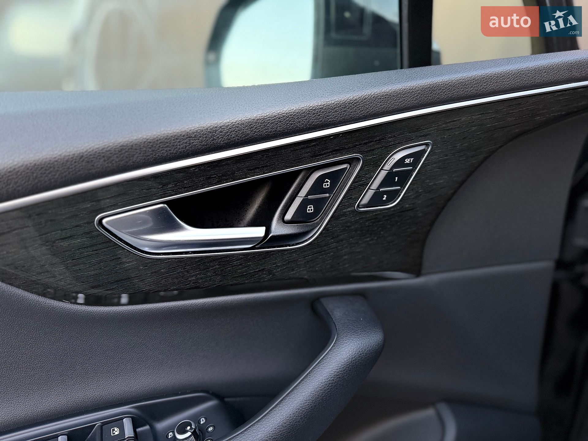 Audi Q7 2020 VIN WA1LXAF70LD003071 фото оголошення 37 з 90