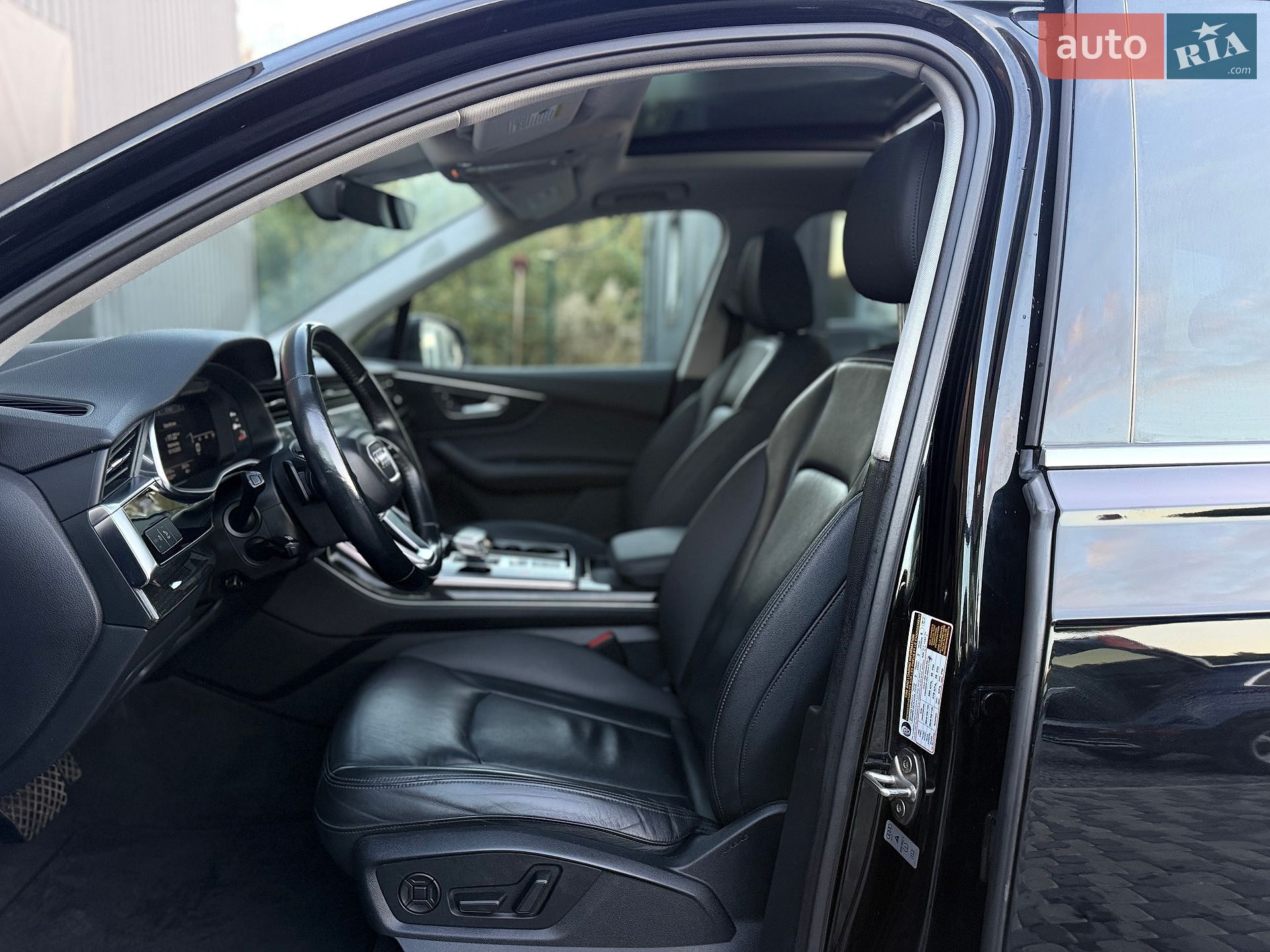 Audi Q7 2020 VIN WA1LXAF70LD003071 фото оголошення 46 з 90
