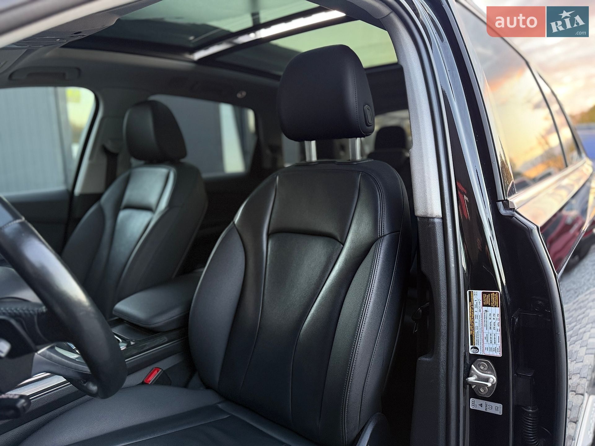 Audi Q7 2020 VIN WA1LXAF70LD003071 фото оголошення 48 з 90