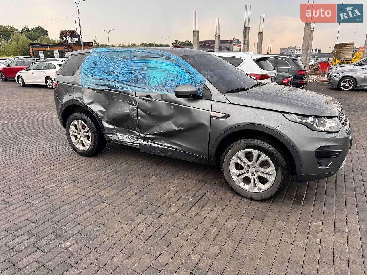 Land Rover Discovery Sport 2017 VIN SALCA2BNXHH713802 фото оголошення 4 з 23