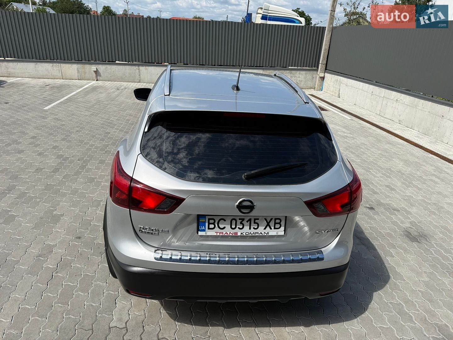 Nissan Rogue Sport 2017 VIN JN1BJ1CR6HW144041 фото оголошення 5 з 18