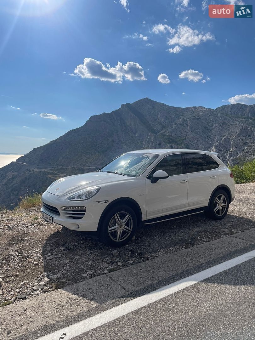 Porsche Cayenne 2012 VIN WP1ZZZ92ZDLA25681 фото оголошення 18 з 19