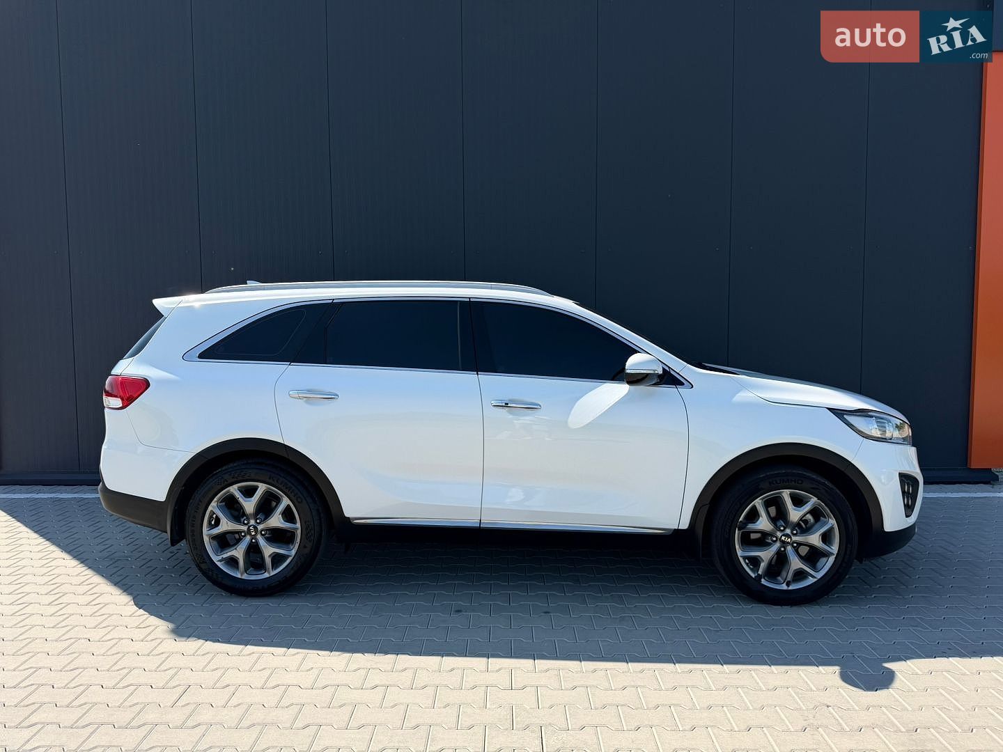 Kia Sorento 2016 VIN KNAPS81ABGA225889 фото оголошення 23 з 64